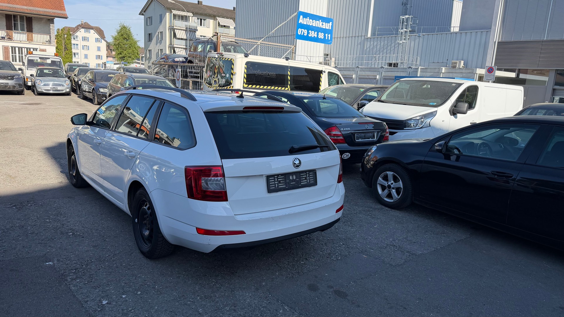 SKODA Octavia Combi 2.0 TDI Elegance 4x4-image-3