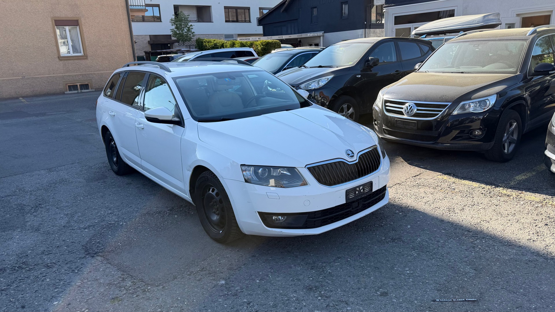 SKODA Octavia Combi 2.0 TDI Elegance 4x4-image-1