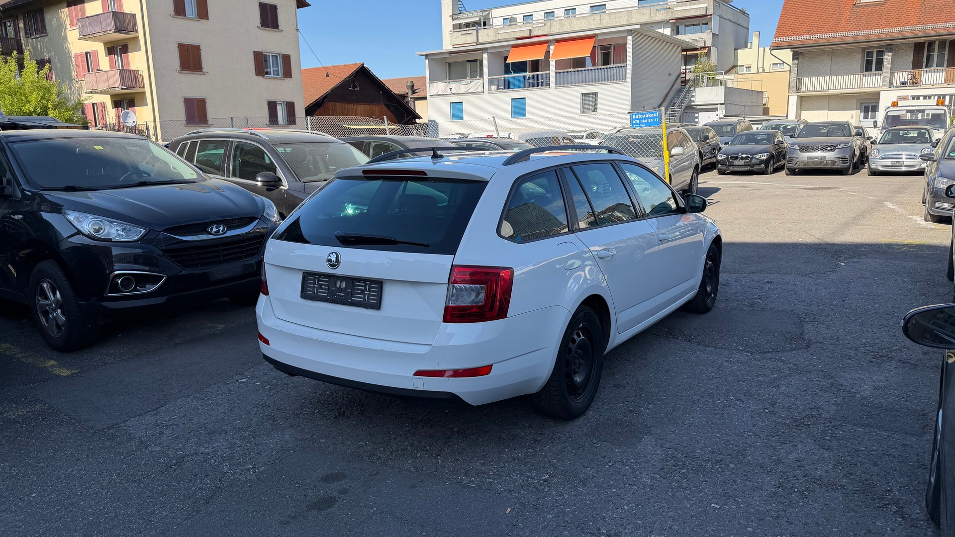SKODA Octavia Combi 2.0 TDI Elegance 4x4-image-2
