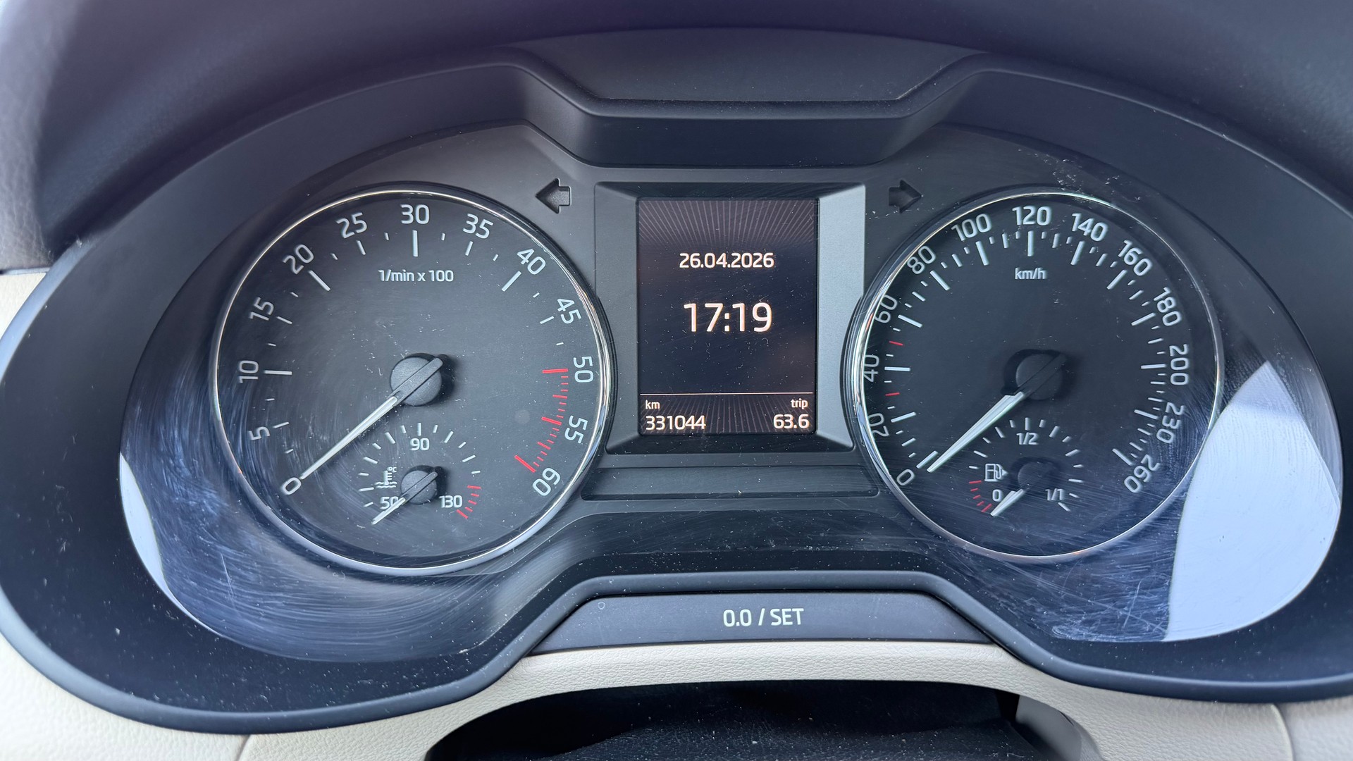 SKODA Octavia Combi 2.0 TDI Elegance 4x4-image-15