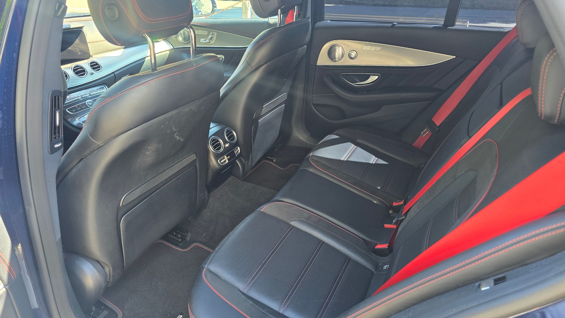 MERCEDES-BENZ E 43 AMG 4 Matic 9G-Tronic-image-7