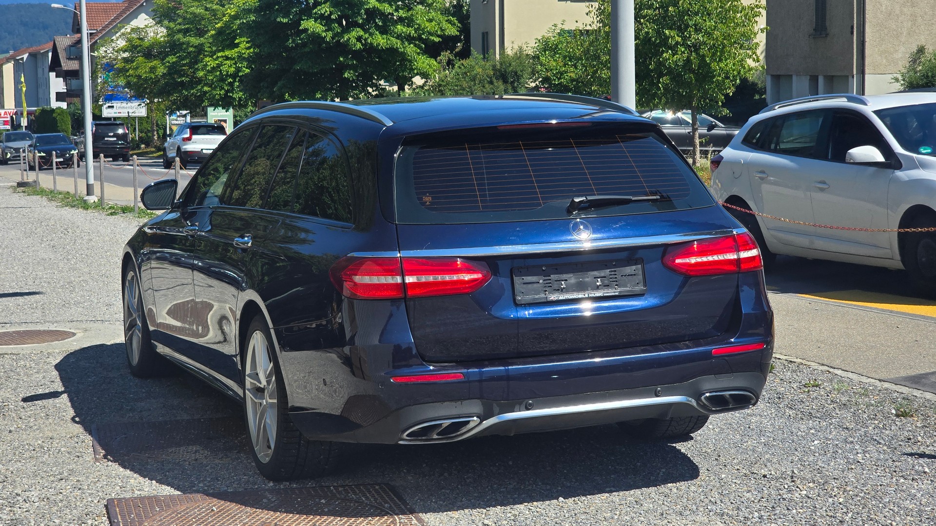 MERCEDES-BENZ E 43 AMG 4 Matic 9G-Tronic-showroom-element-3