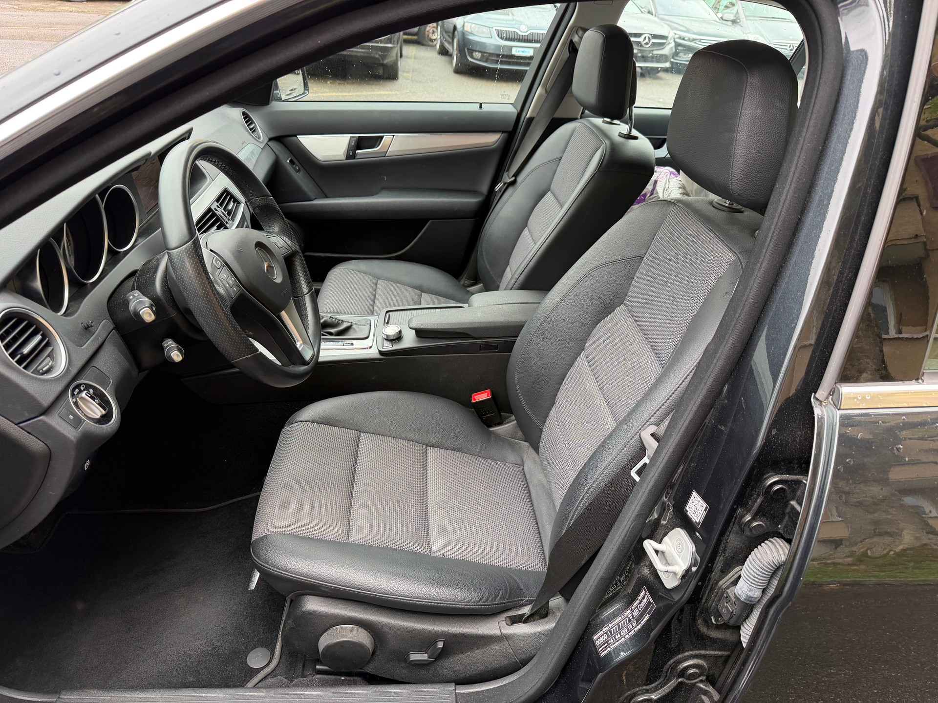 MERCEDES-BENZ C 180 Avantgarde 7G-Tronic-image-9