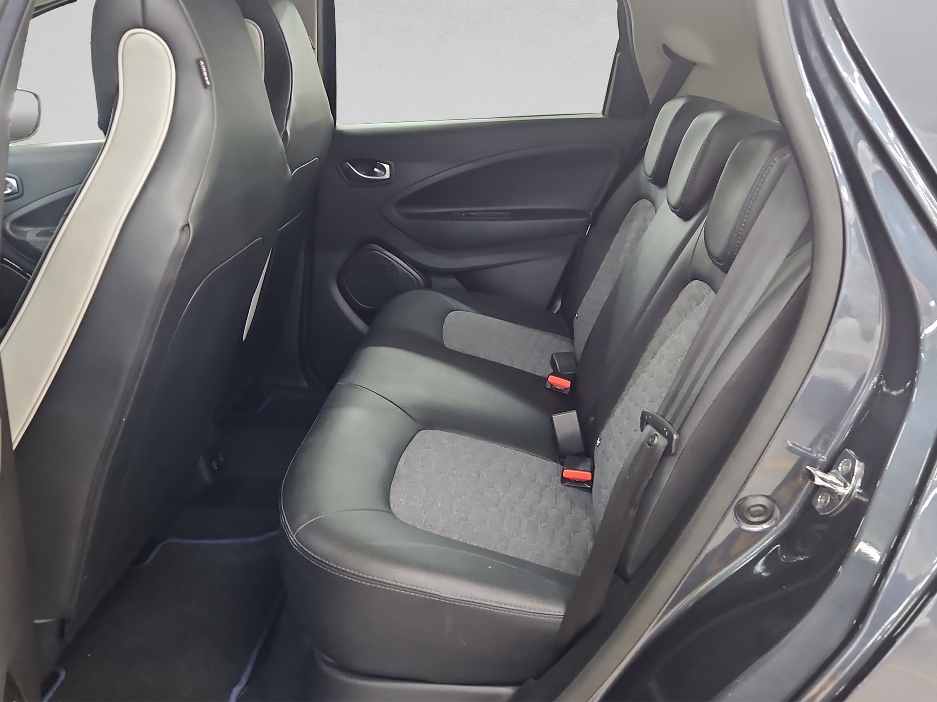RENAULT Zoe Intens R135 (incl. Batterie)-image-14