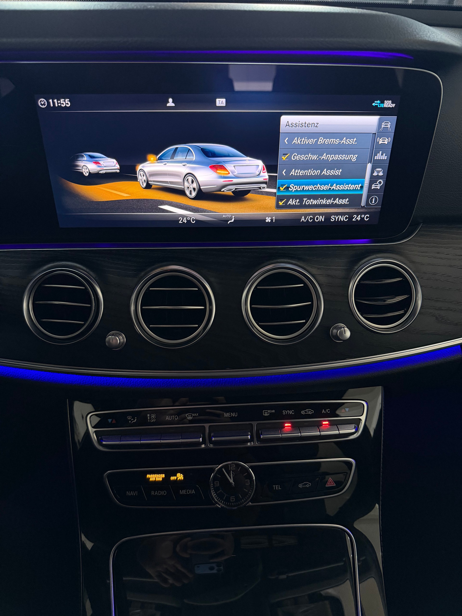 MERCEDES-BENZ E 400 d 4Matic Exclusive 9G-Tronic-image-17