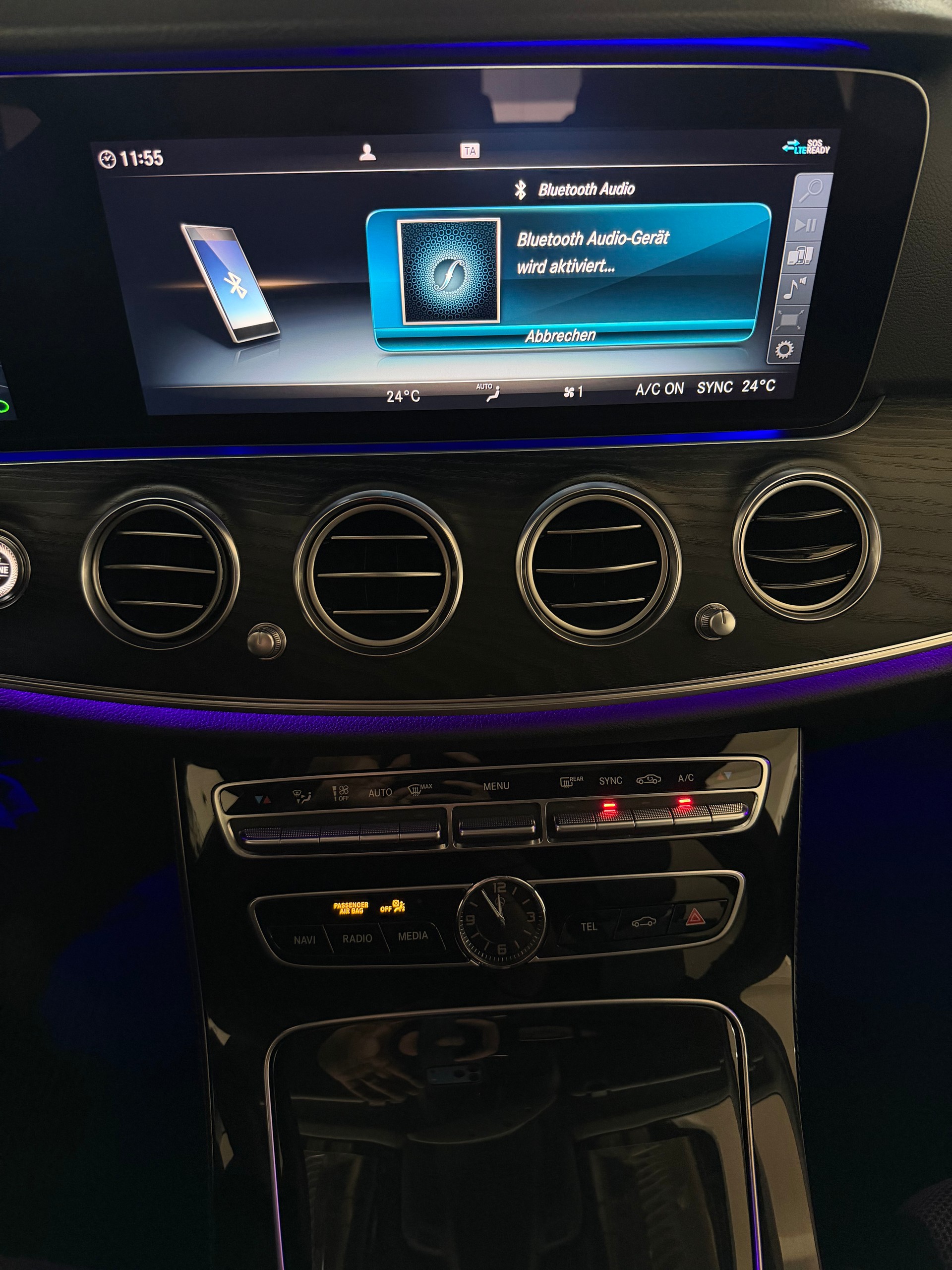 MERCEDES-BENZ E 400 d 4Matic Exclusive 9G-Tronic-image-16