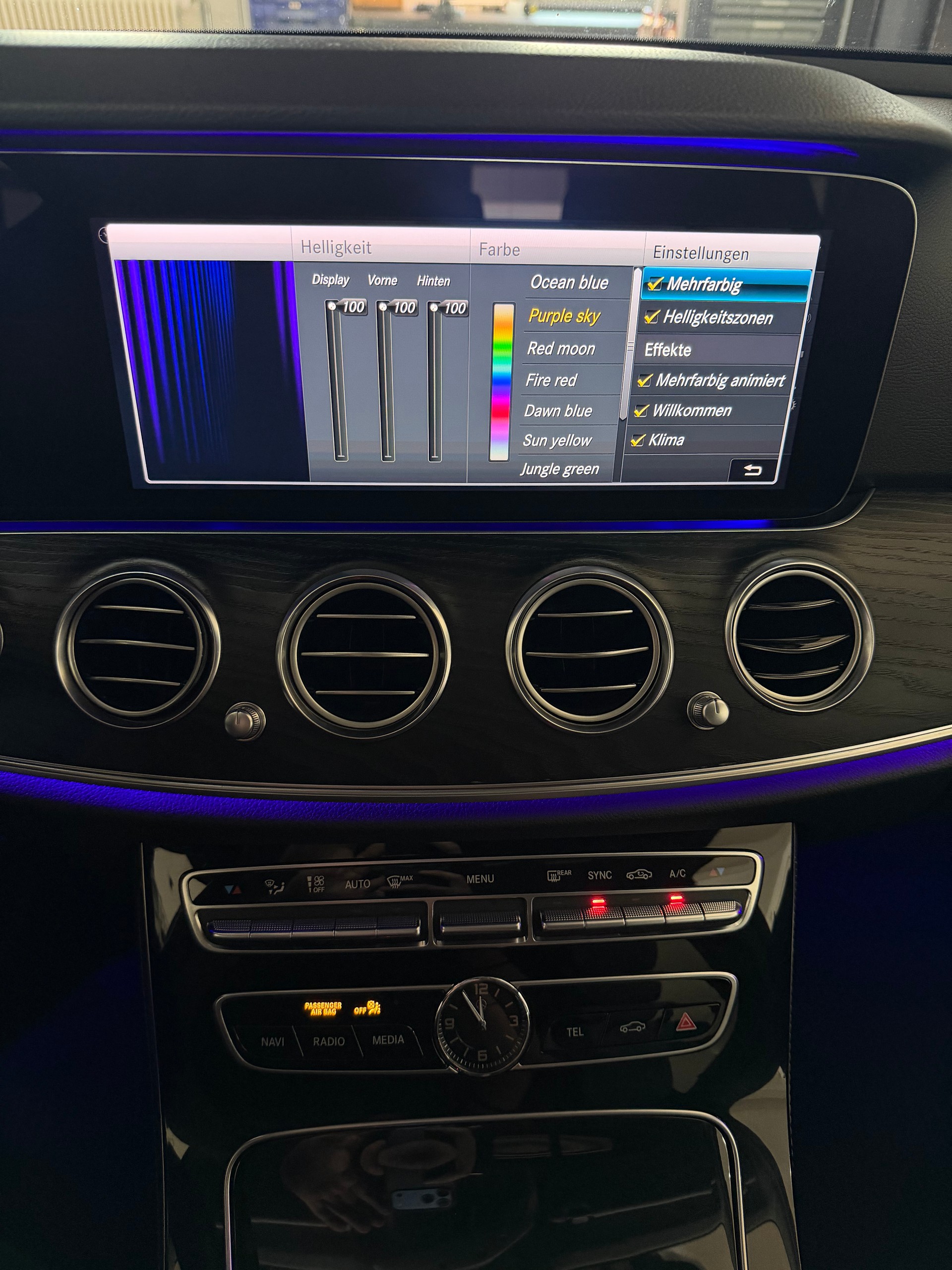 MERCEDES-BENZ E 400 d 4Matic Exclusive 9G-Tronic-image-18