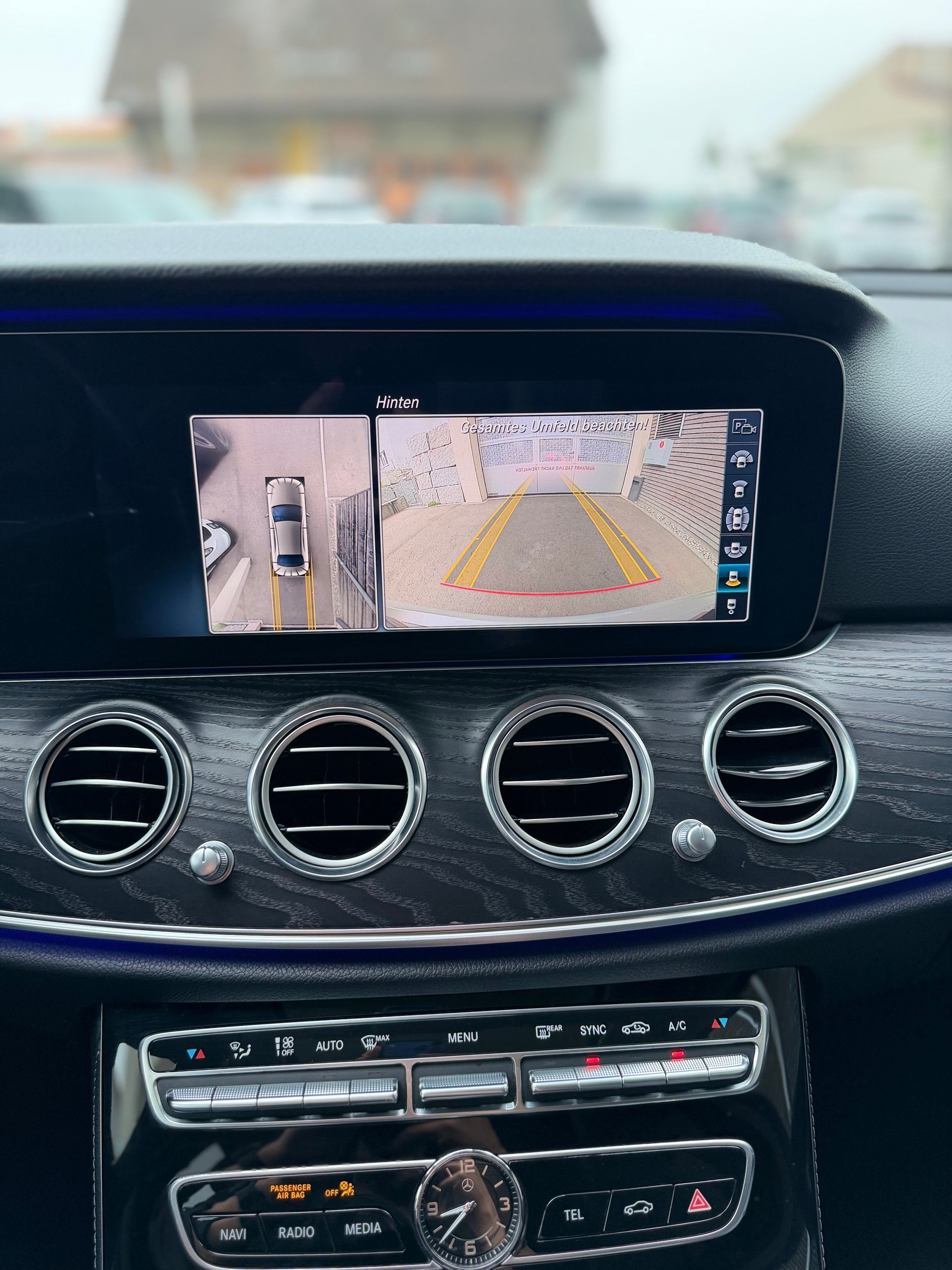 MERCEDES-BENZ E 400 d 4Matic Exclusive 9G-Tronic-image-12
