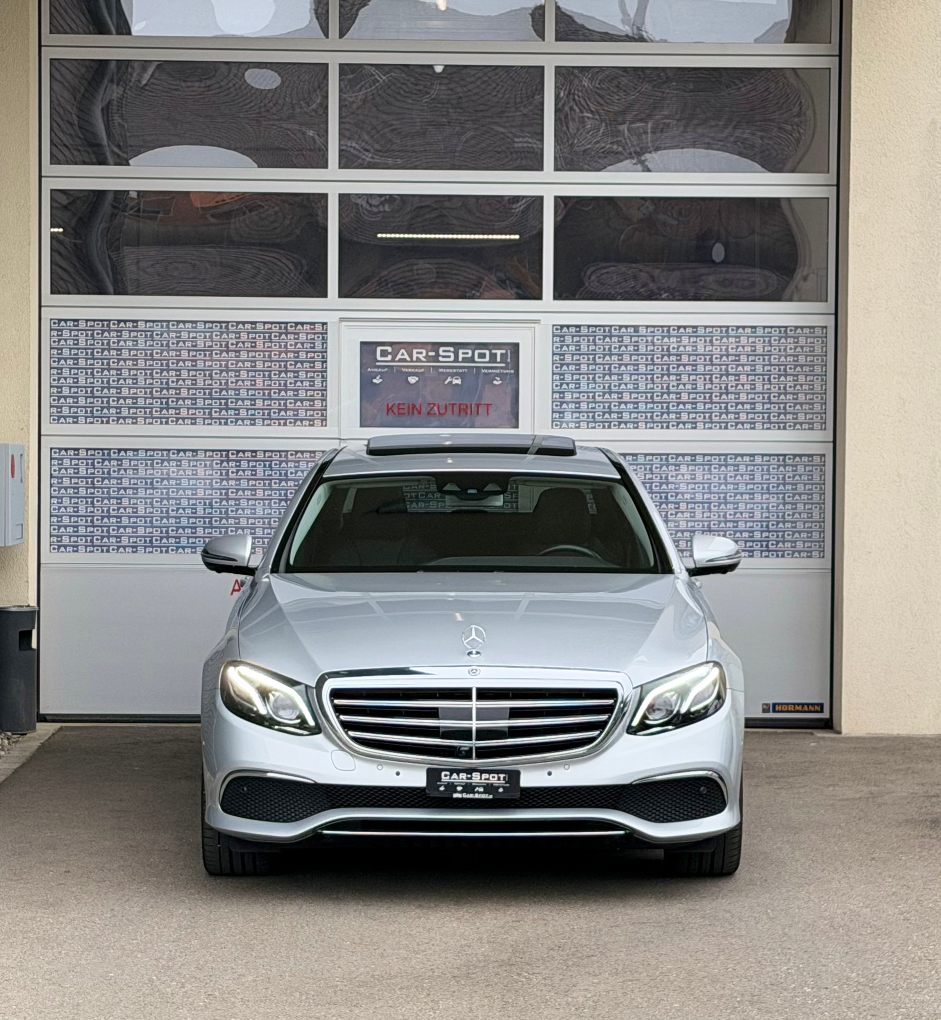 MERCEDES-BENZ E 400 d 4Matic Exclusive 9G-Tronic-showroom-element-1