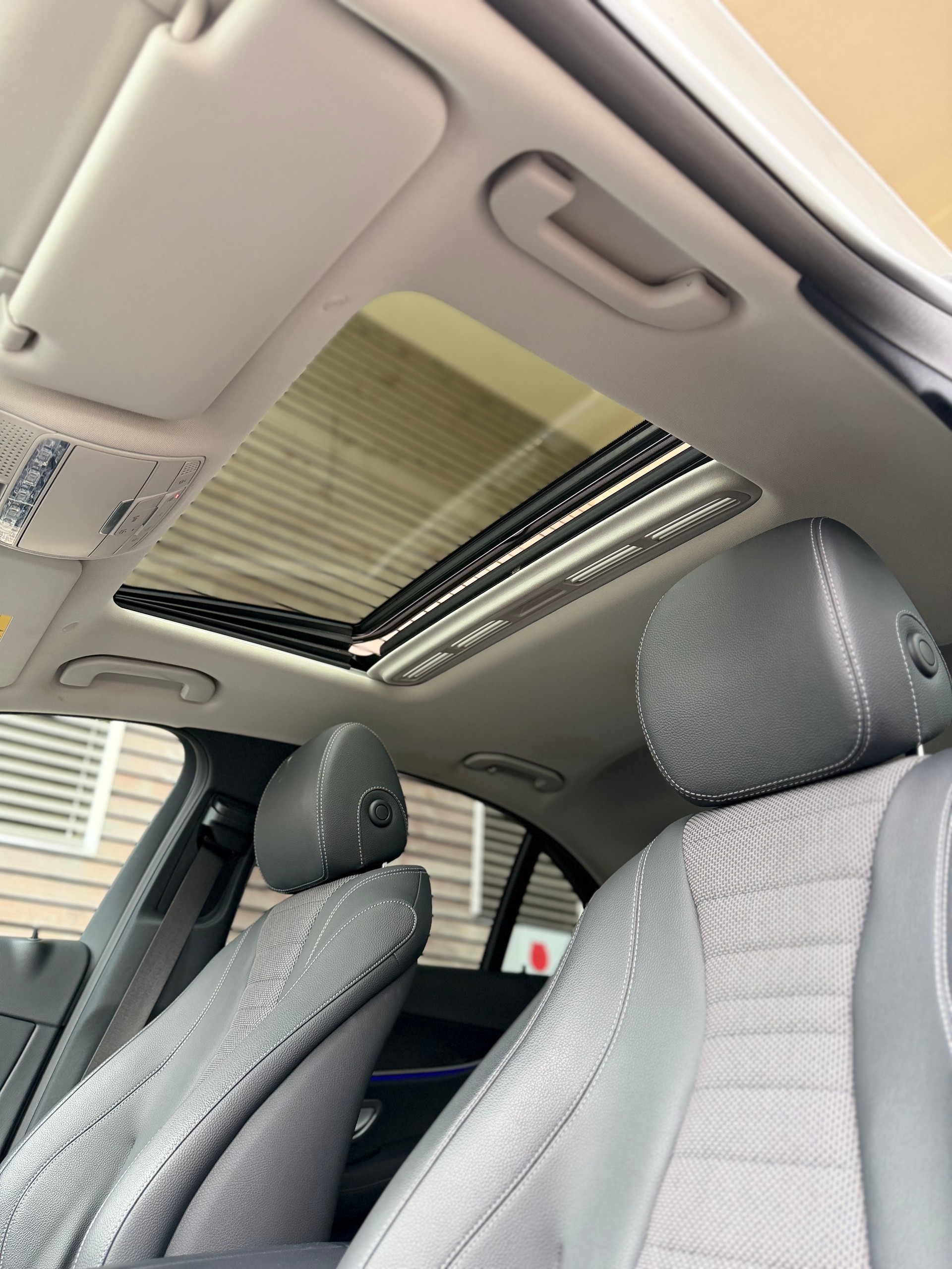 MERCEDES-BENZ E 400 d 4Matic Exclusive 9G-Tronic-image-11