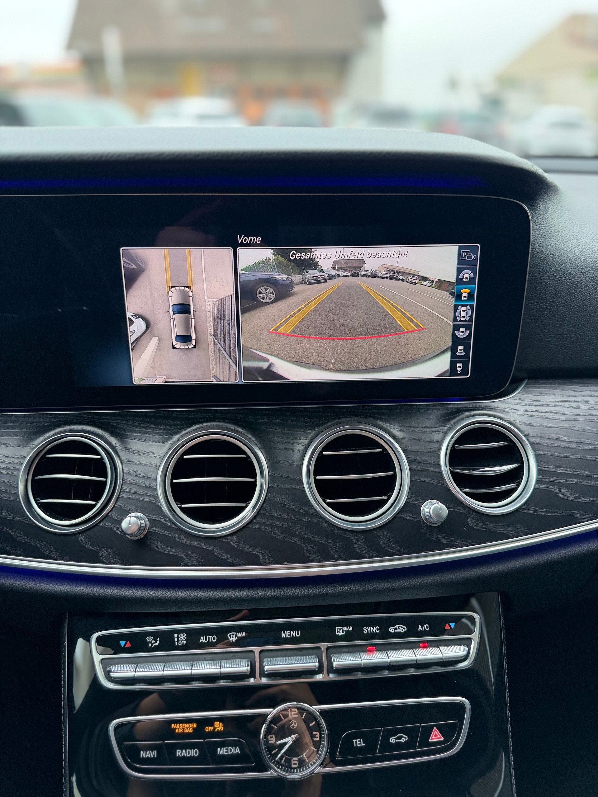 MERCEDES-BENZ E 400 d 4Matic Exclusive 9G-Tronic-image-13