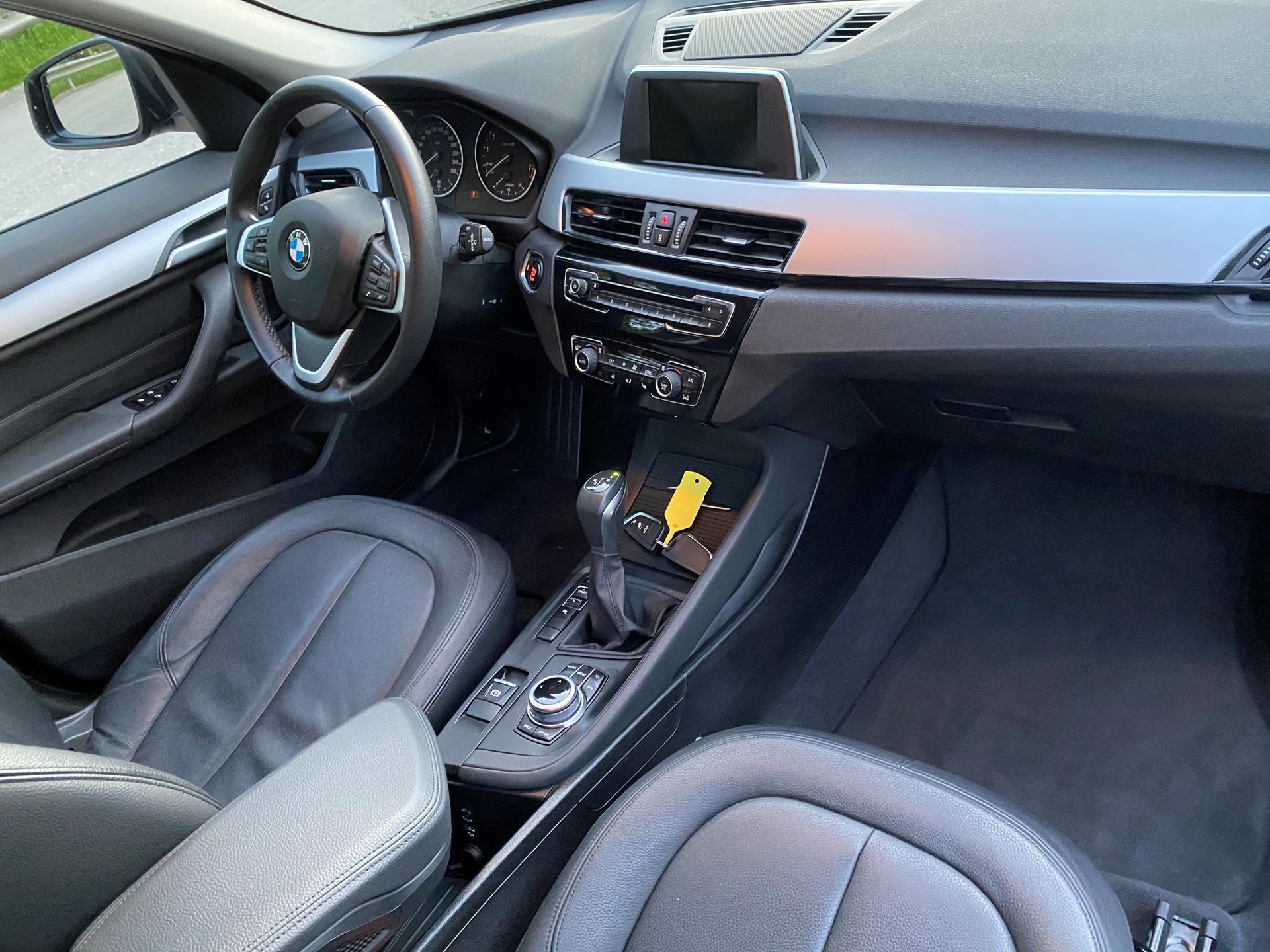 BMW 18i sDrive-image-3