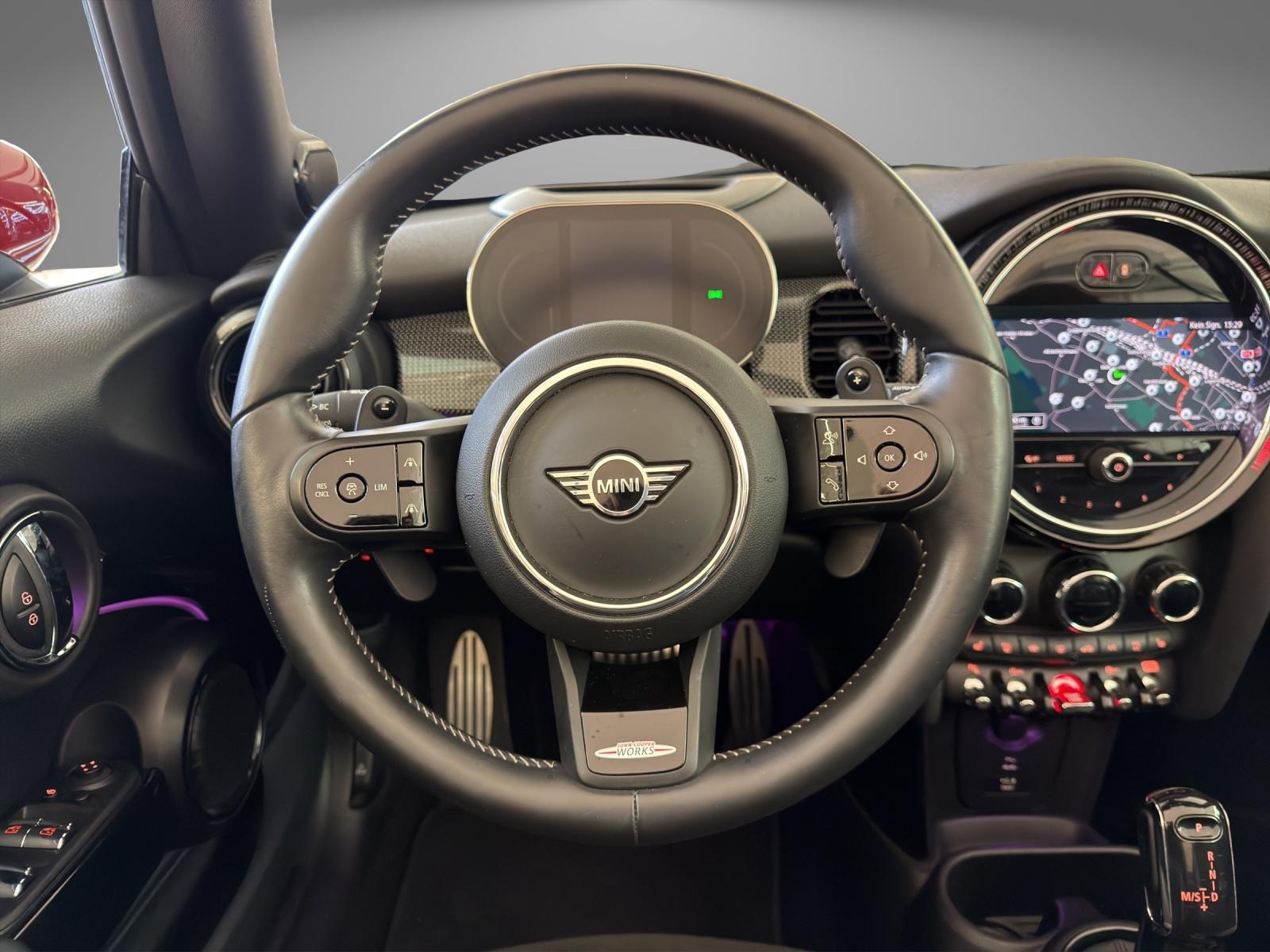 MINI Cabrio John Cooper Works-image-13