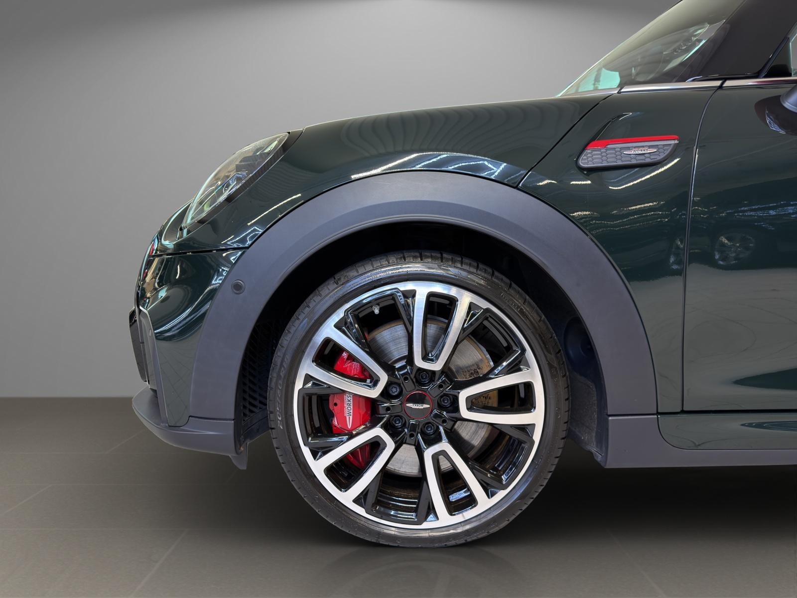 MINI Cabrio John Cooper Works-image-19