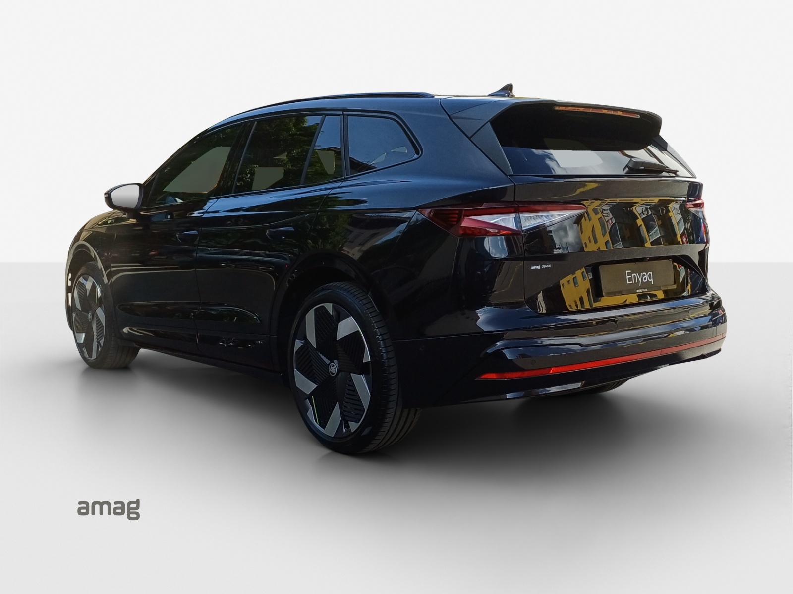 SKODA Enyaq 4x4 RS-image-2