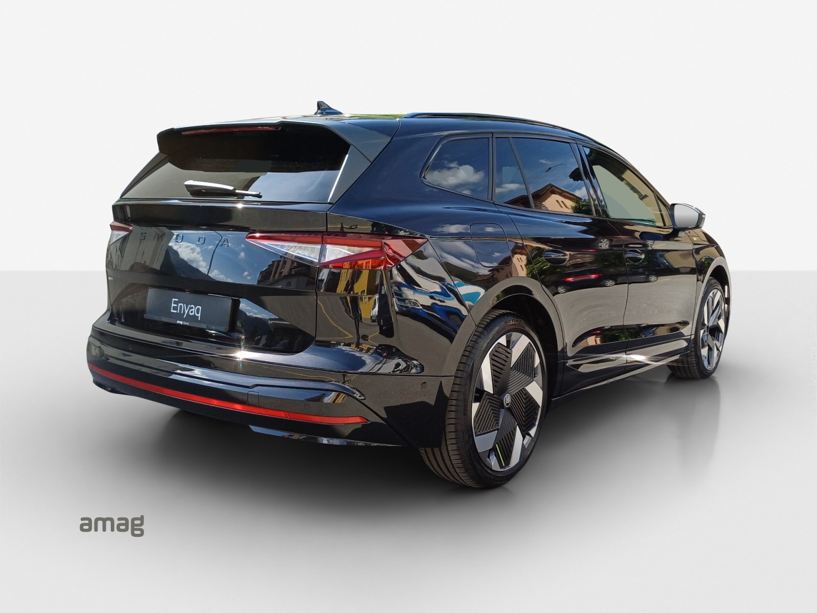 SKODA Enyaq 4x4 RS-image-4