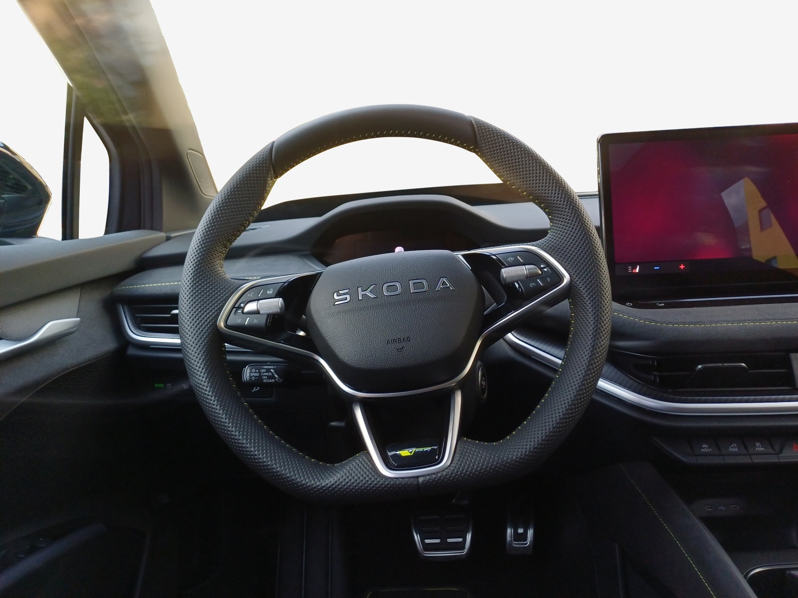 SKODA Enyaq 4x4 RS-image-9