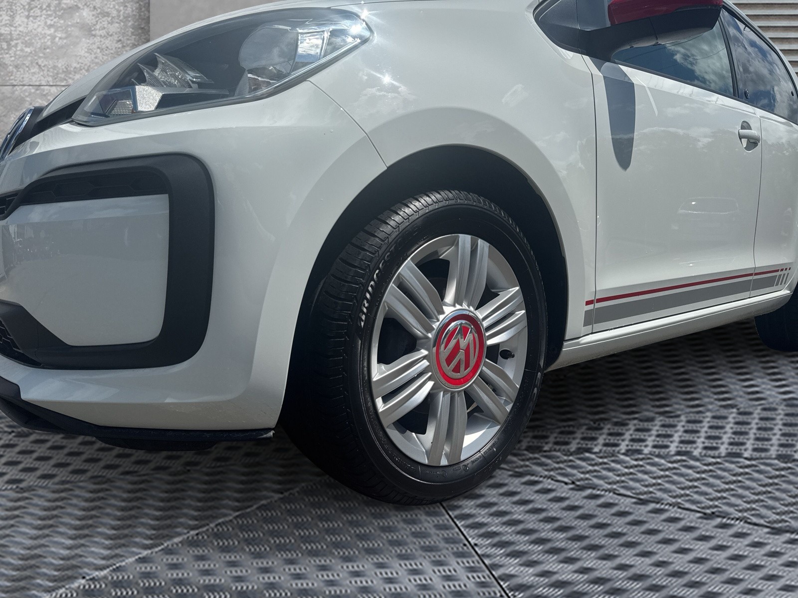 VW Up 1.0 TSI BMT beats-image-6