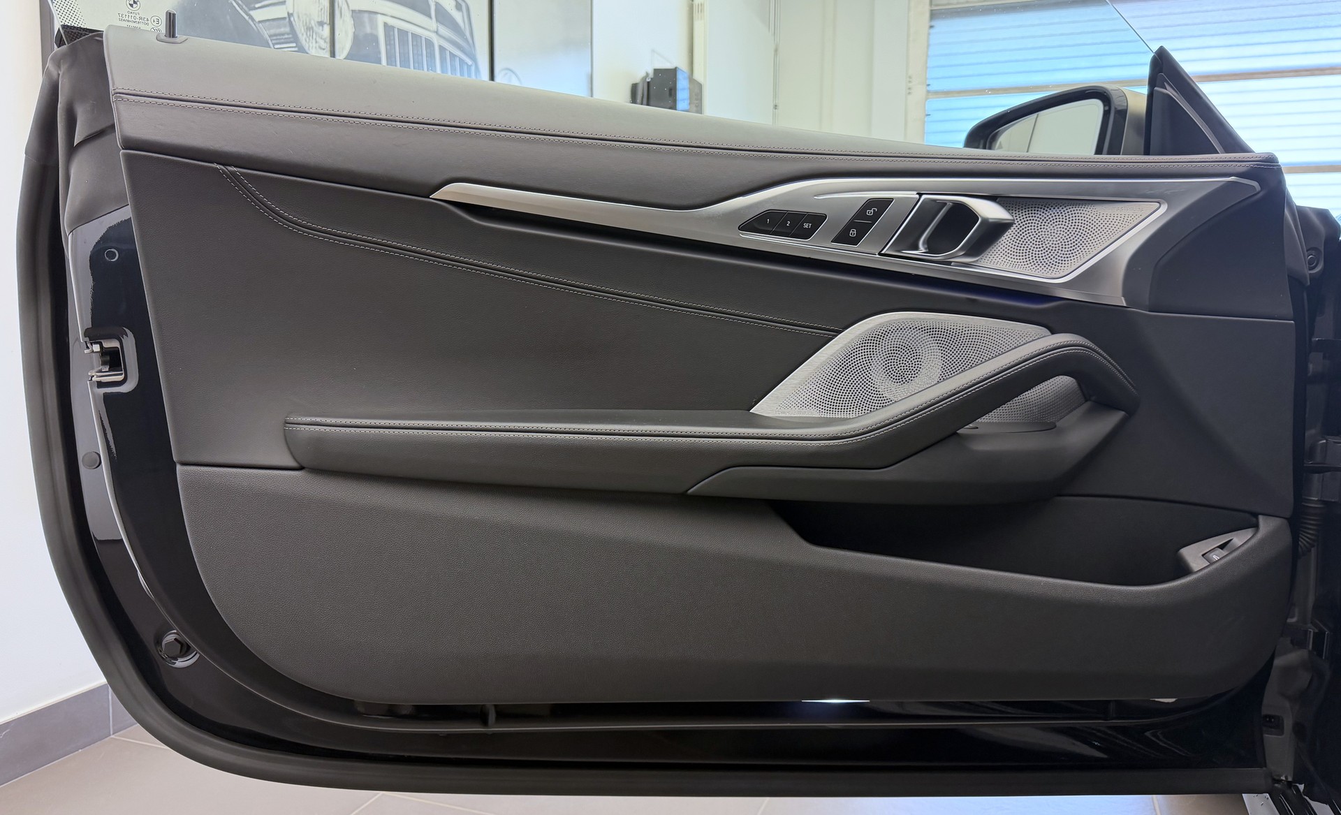 BMW M850i xDrive Steptronic-image-3
