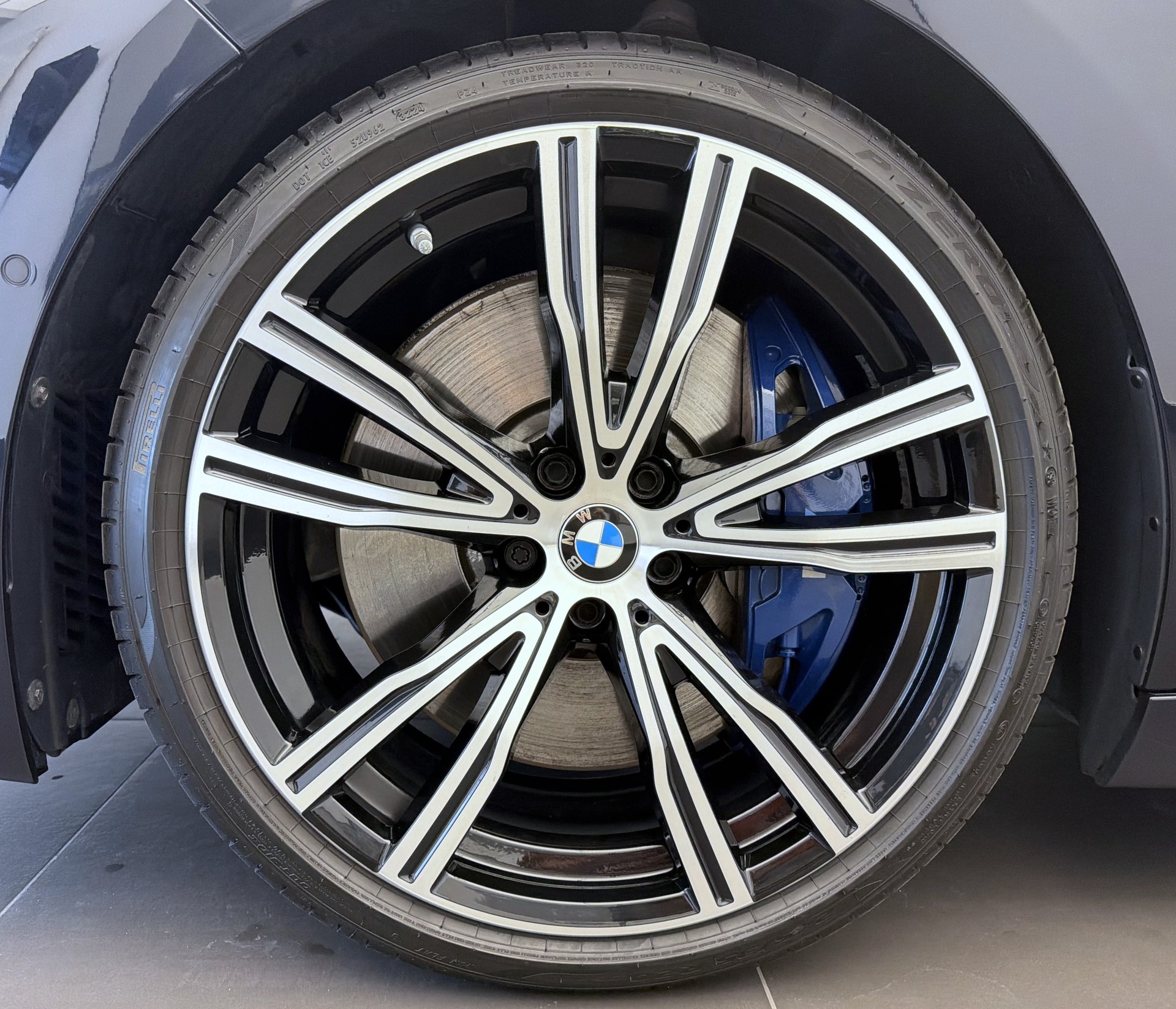 BMW M850i xDrive Steptronic-image-2