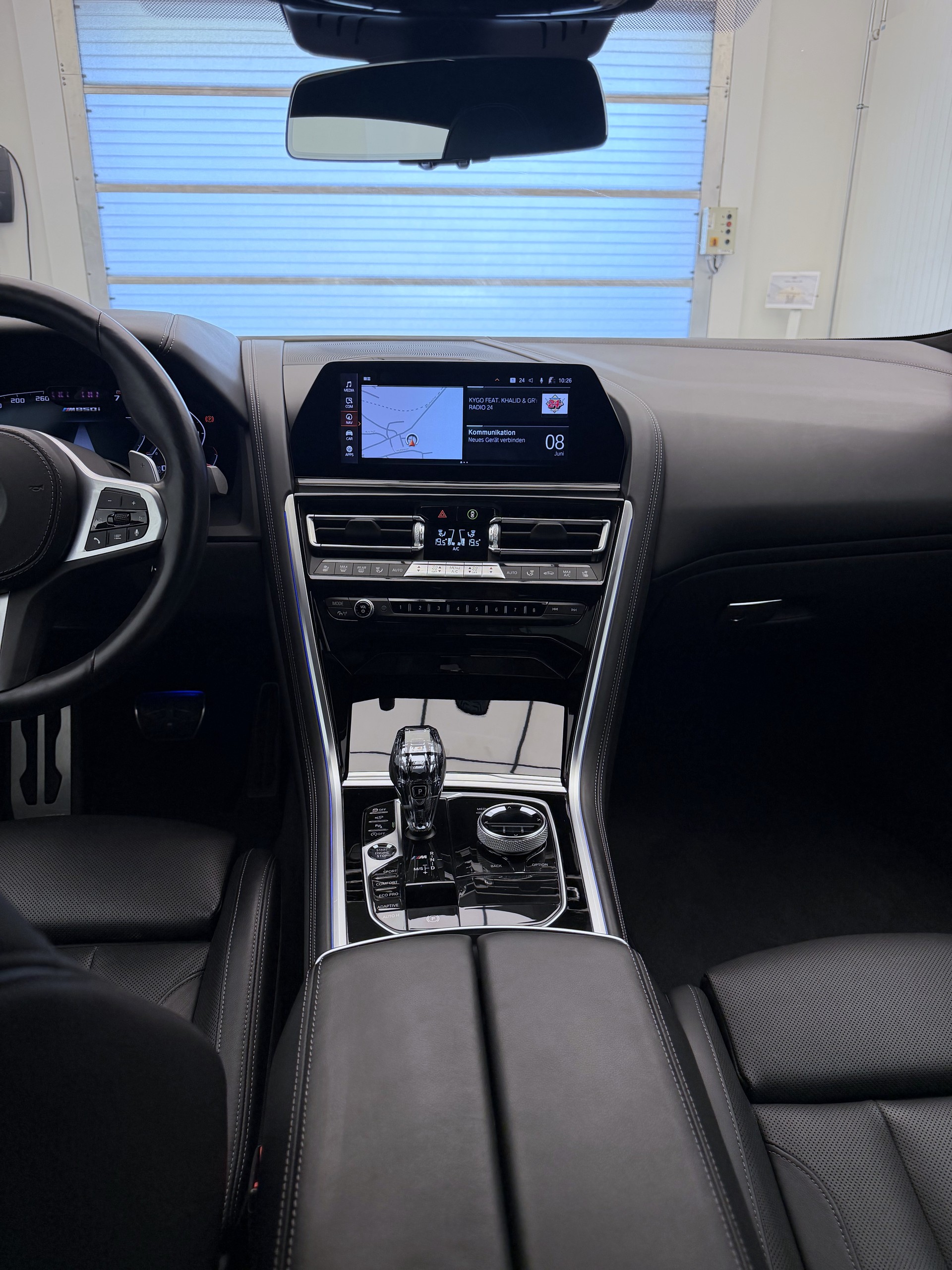 BMW M850i xDrive Steptronic-image-11