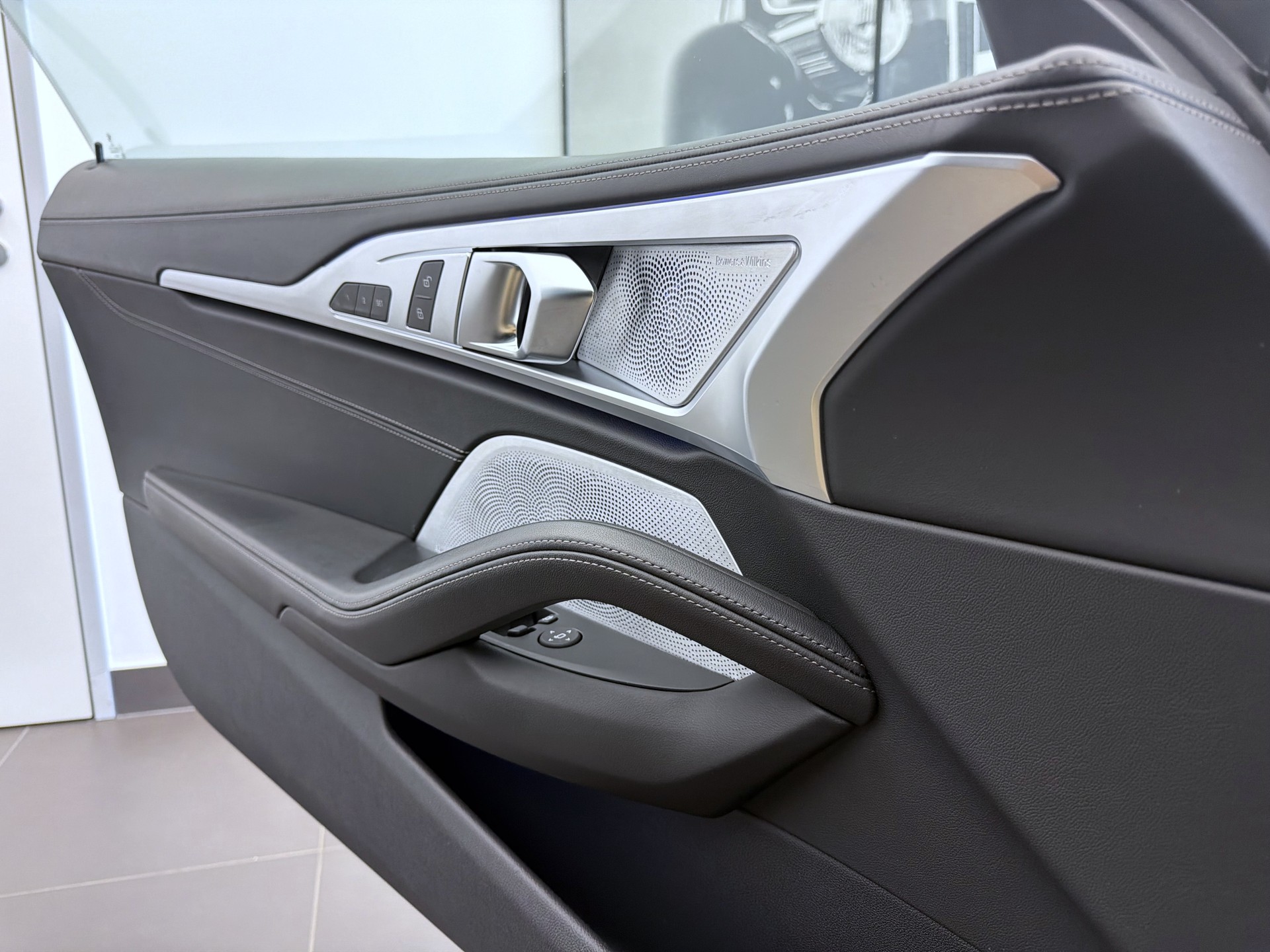BMW M850i xDrive Steptronic-image-4