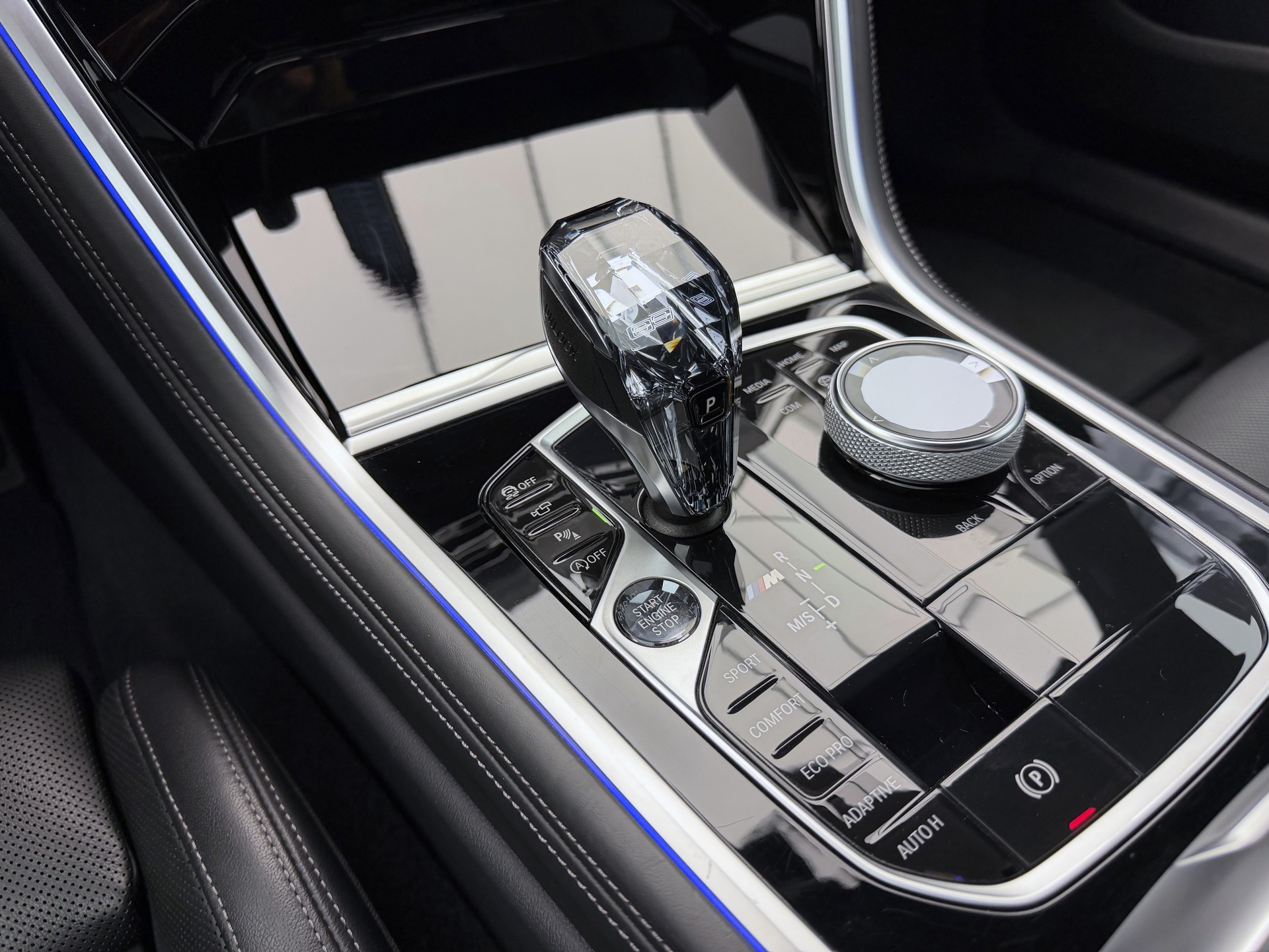 BMW M850i xDrive Steptronic-image-14