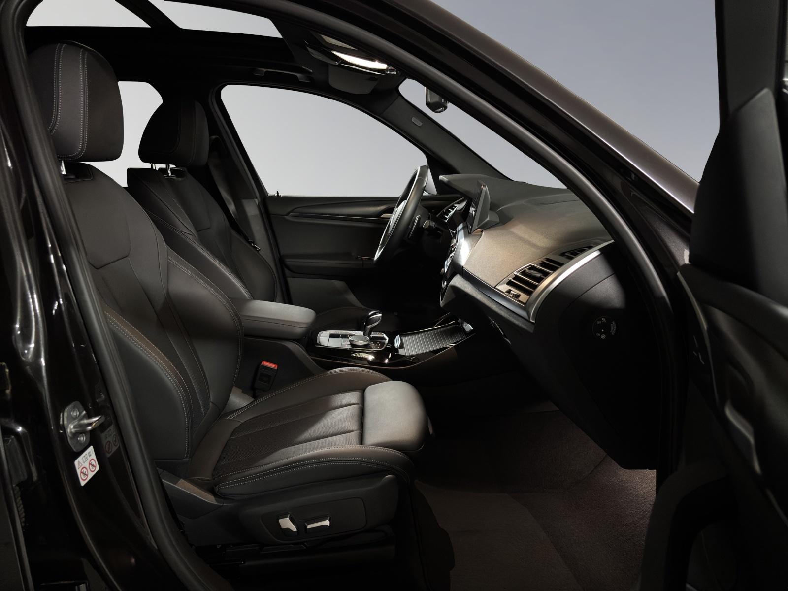 BMW X3 30i xDrive SAG-image-21