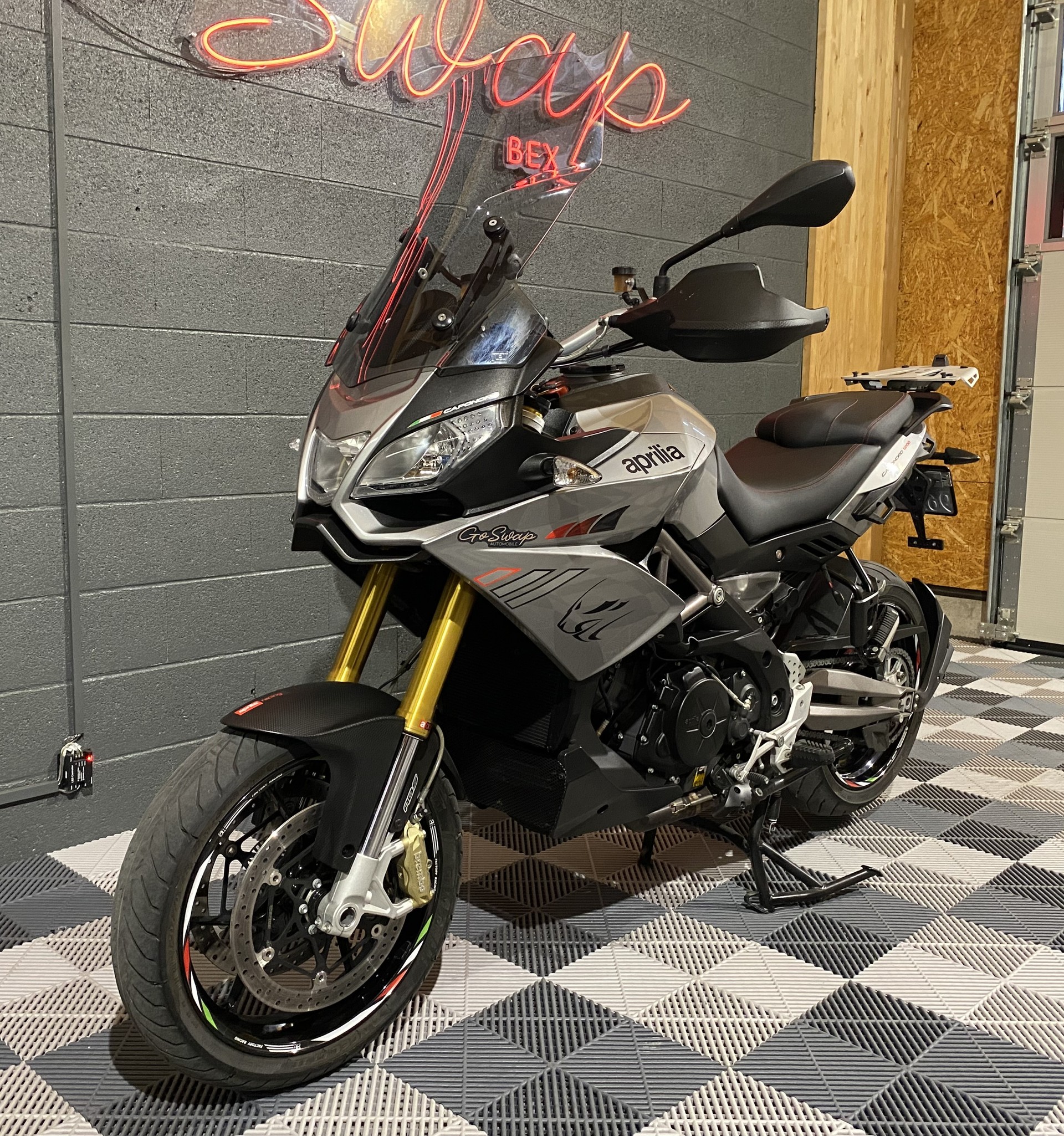APRILIA Caponord 1200 ABS/TC Travel Pack-image-12