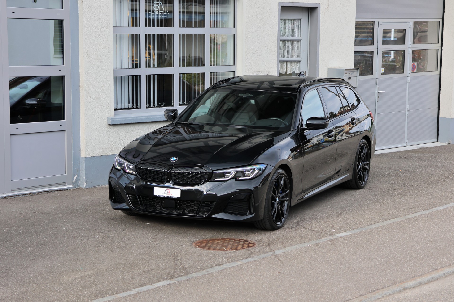 BMW M340d xDrive 48V Touring Steptronic Sport (CH) + 1.8T AHK-image-0