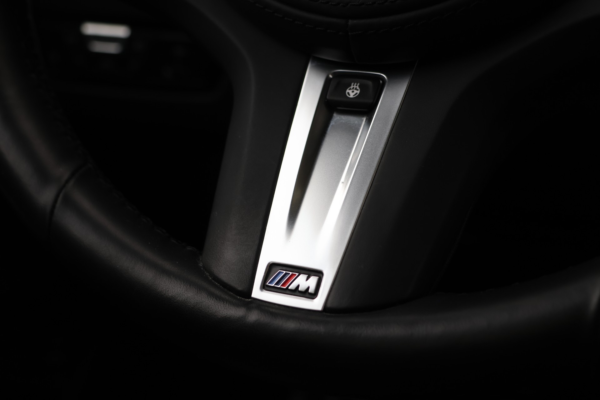 BMW M340d xDrive 48V Touring Steptronic Sport (CH) + 1.8T AHK-image-17