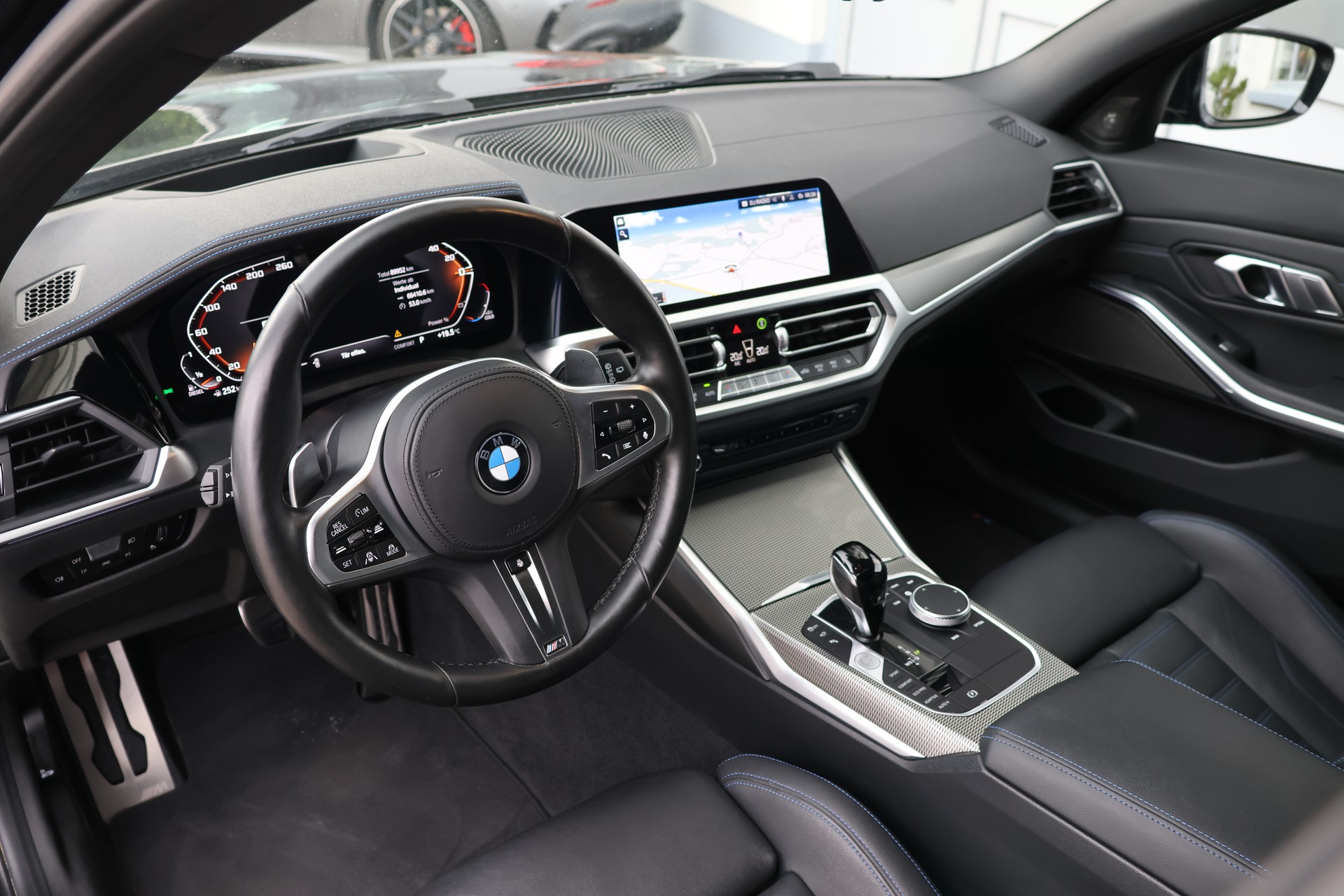 BMW M340d xDrive 48V Touring Steptronic Sport (CH) + 1.8T AHK-image-9