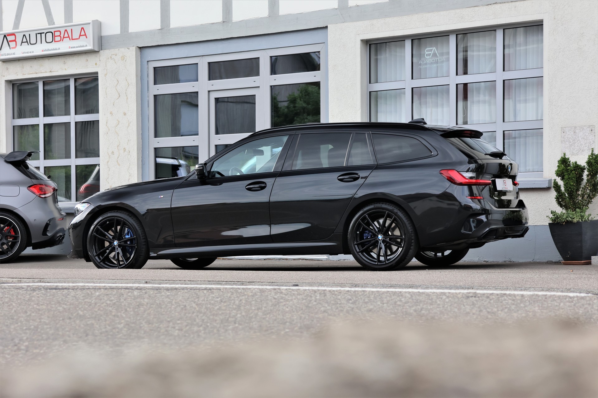 BMW M340d xDrive 48V Touring Steptronic Sport (CH) + 1.8T AHK-image-3