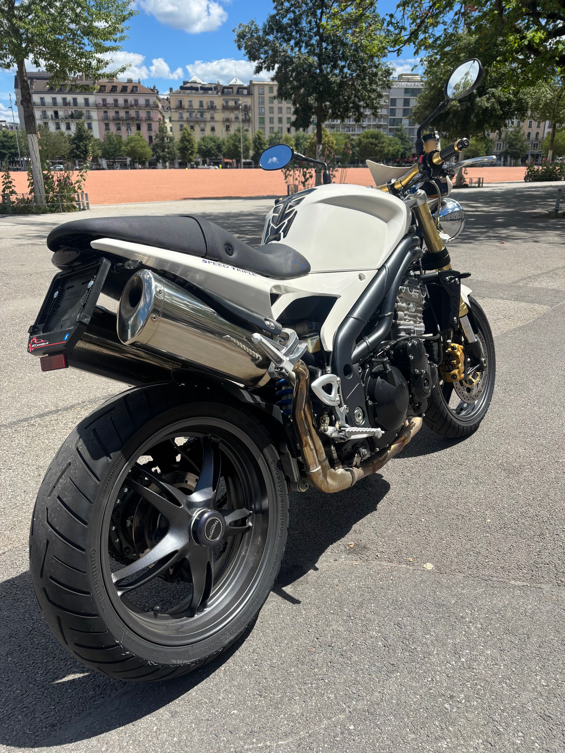 TRIUMPH Speed Triple 1050-image-1