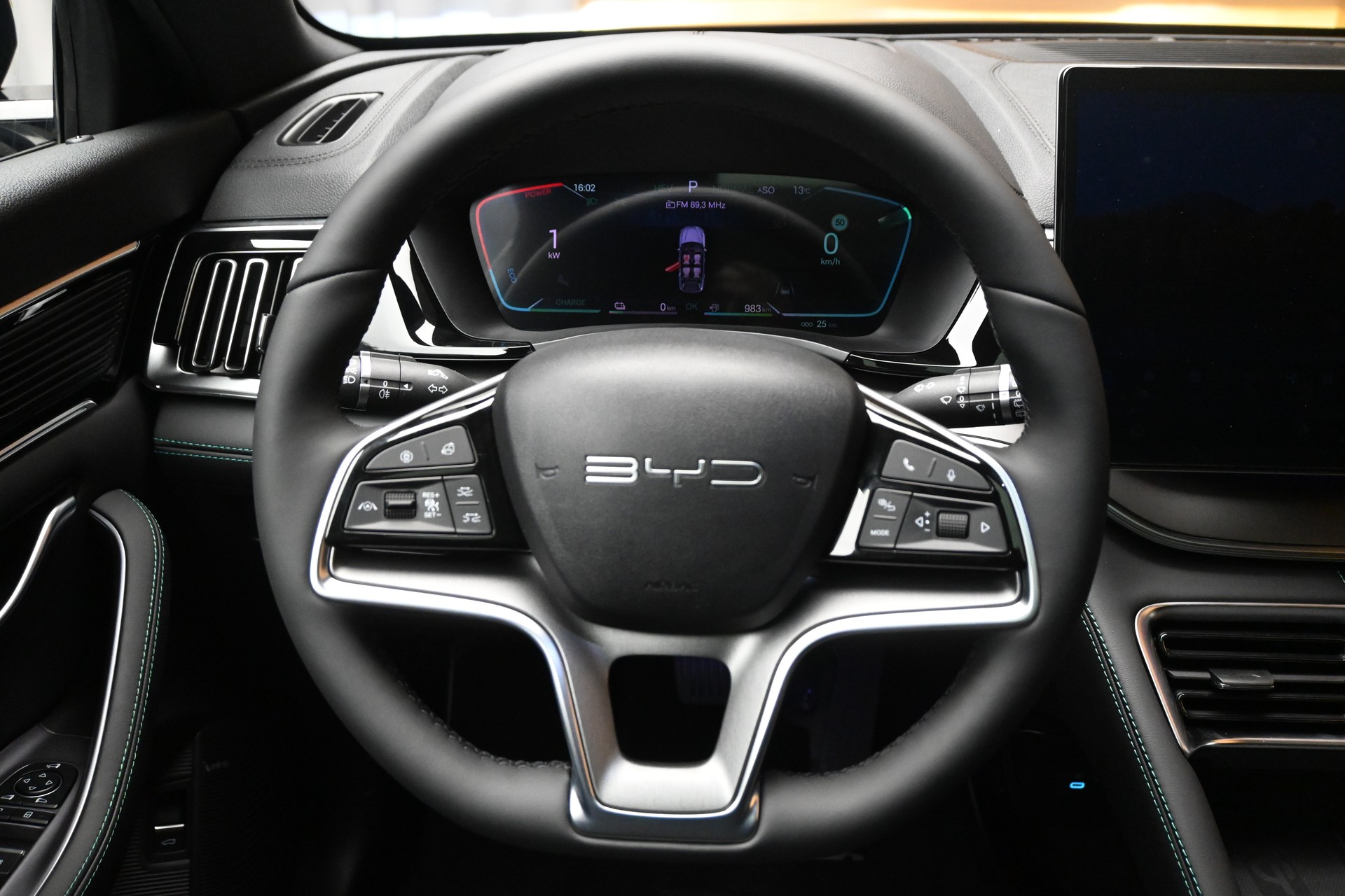 BYD Seal U DM-i Boost-image-10
