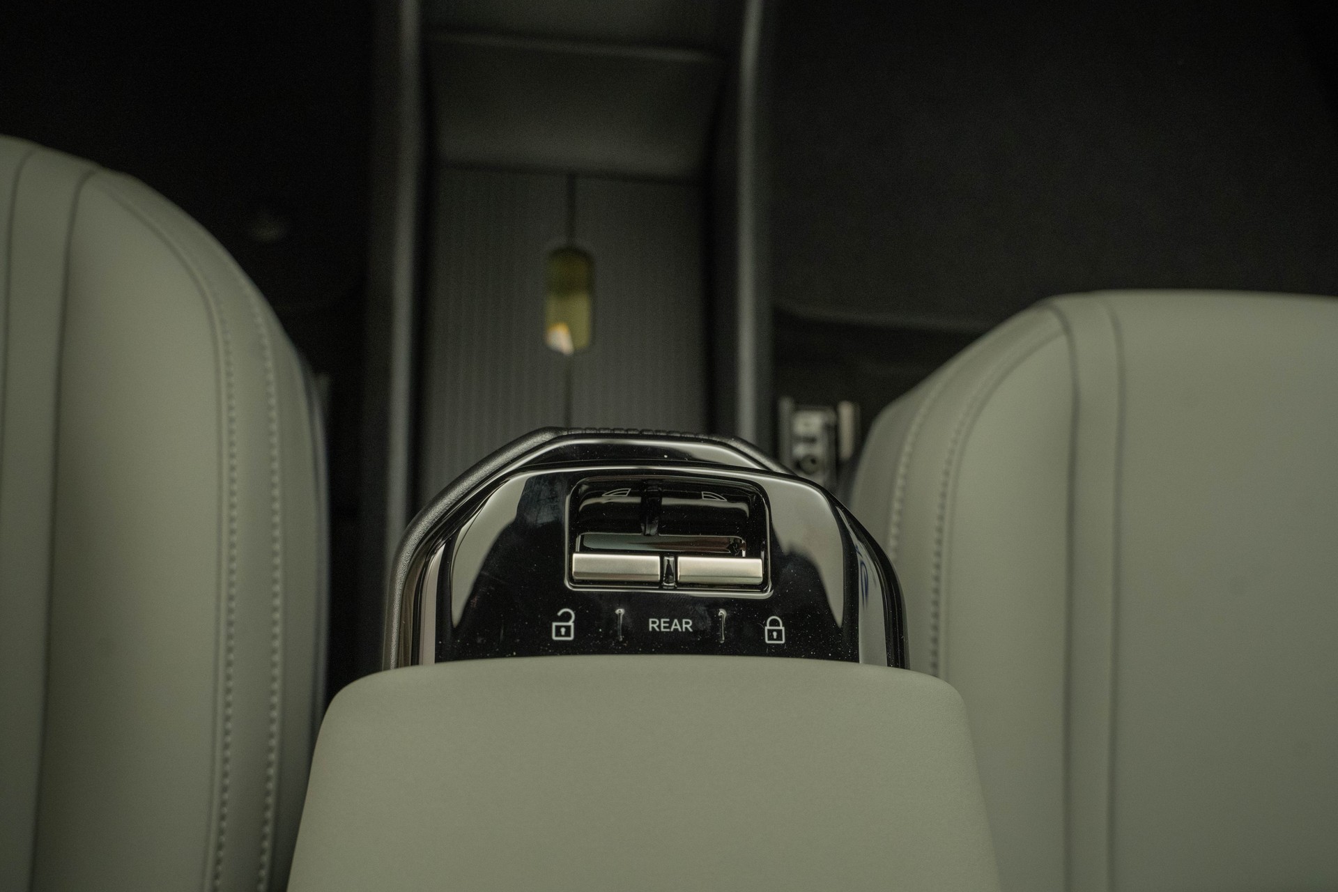 VOLVO EX30 CC E60 Twin Performance AWD-image-10
