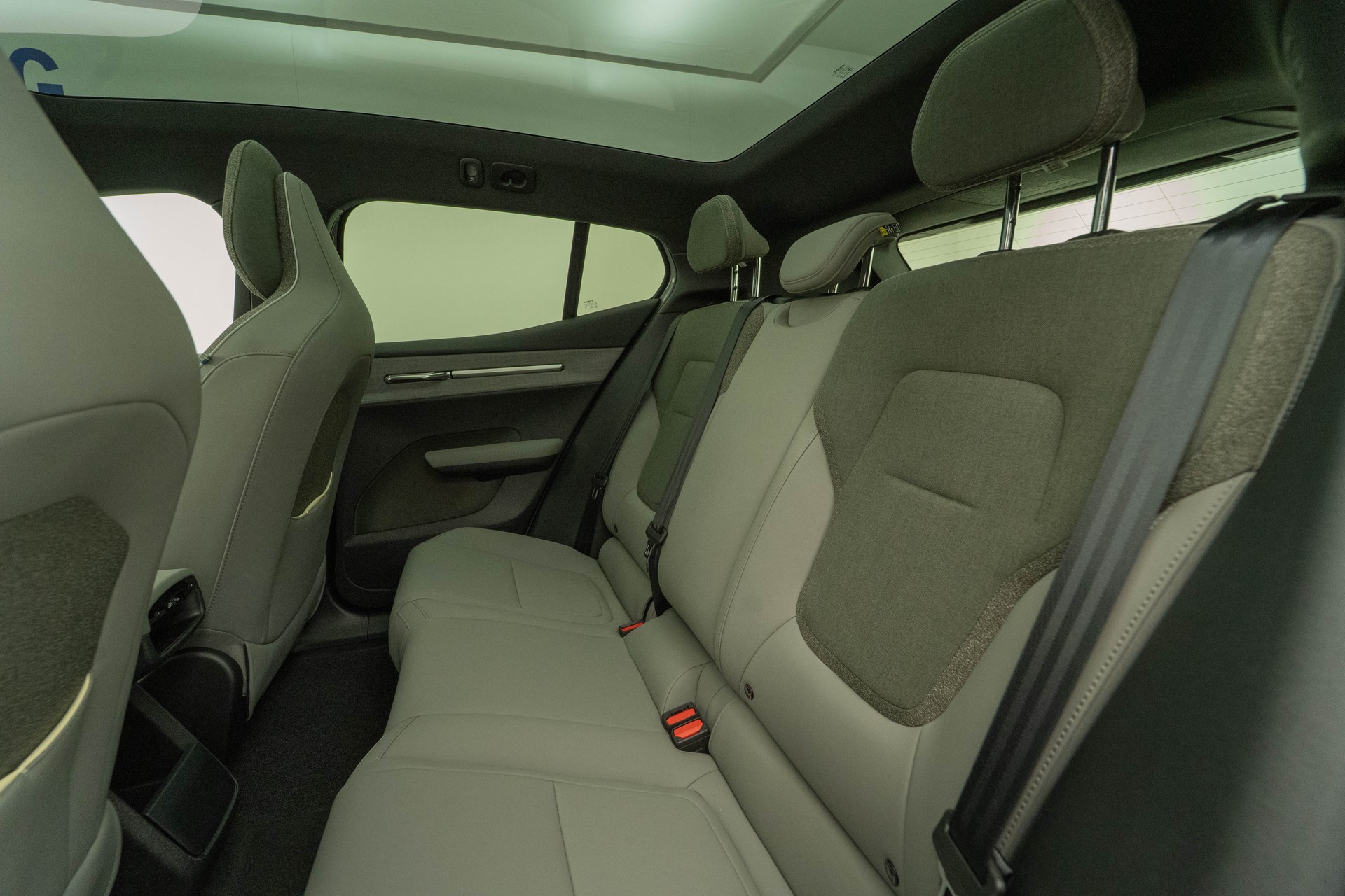 VOLVO EX30 CC E60 Twin Performance AWD-image-8