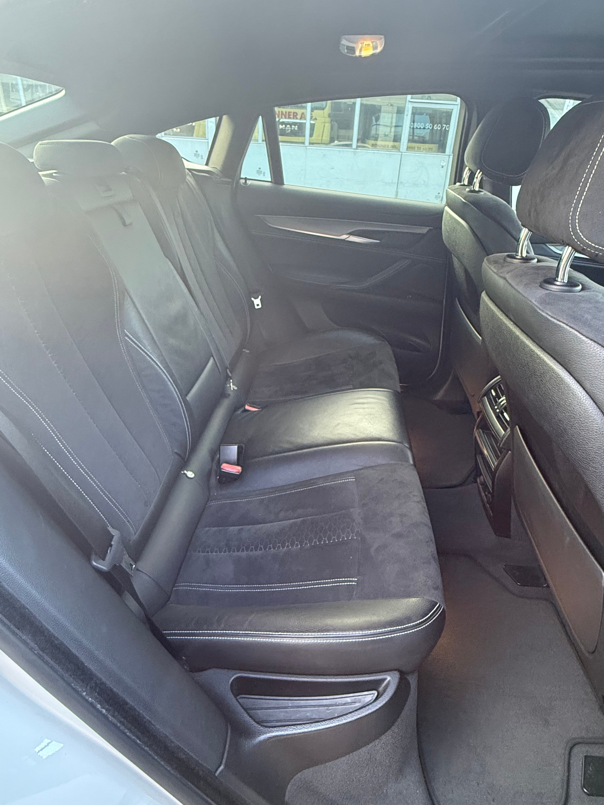 BMW 30d X Drive-image-2