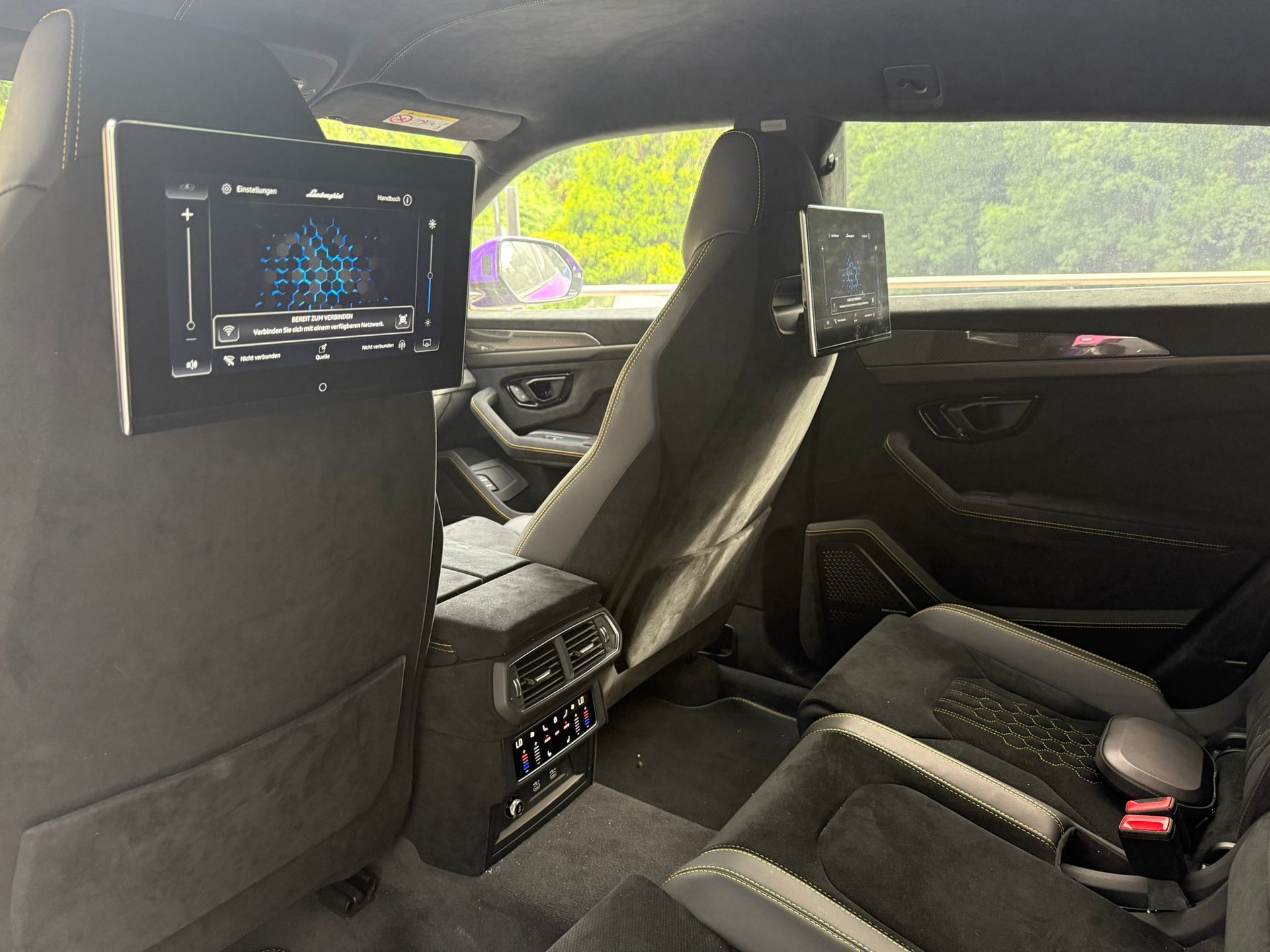 LAMBORGHINI Urus Performante-image-13