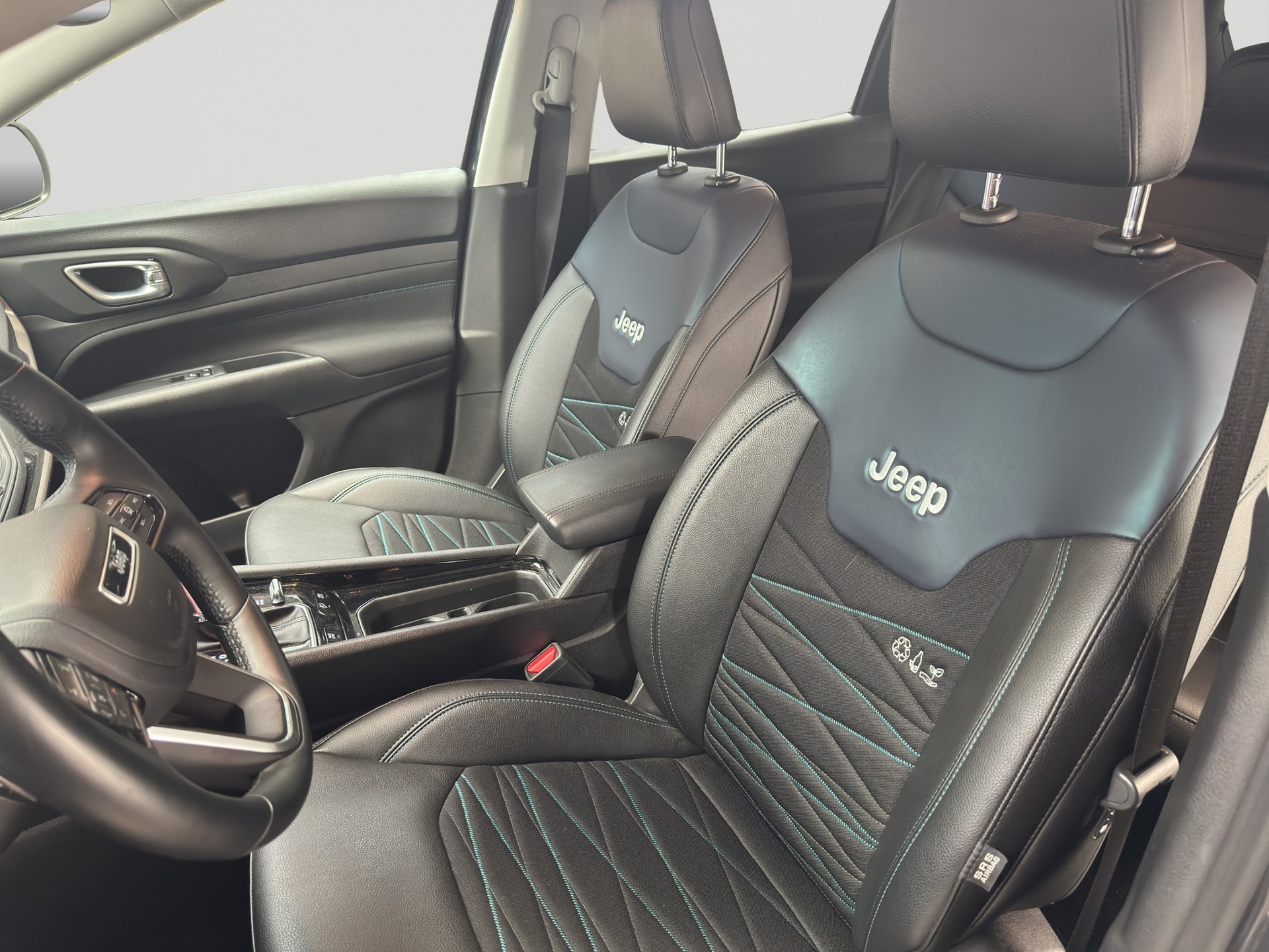 JEEP Compass 1.3 T PHEV Limited AWD Bi-Color-image-5