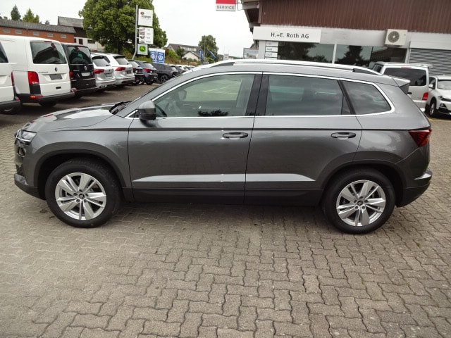 SKODA Karoq 2.0 TDI CR Selection 4x4 DSG-image-1