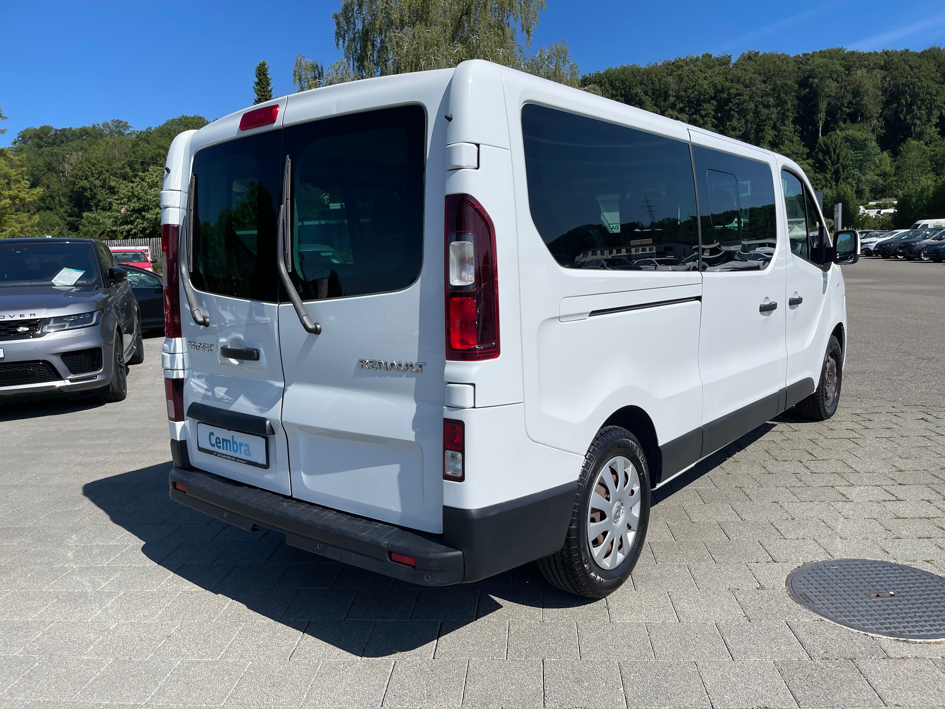 RENAULT Trafic ENERGY dCi 145 Grand Passenger Dynamique-image-3