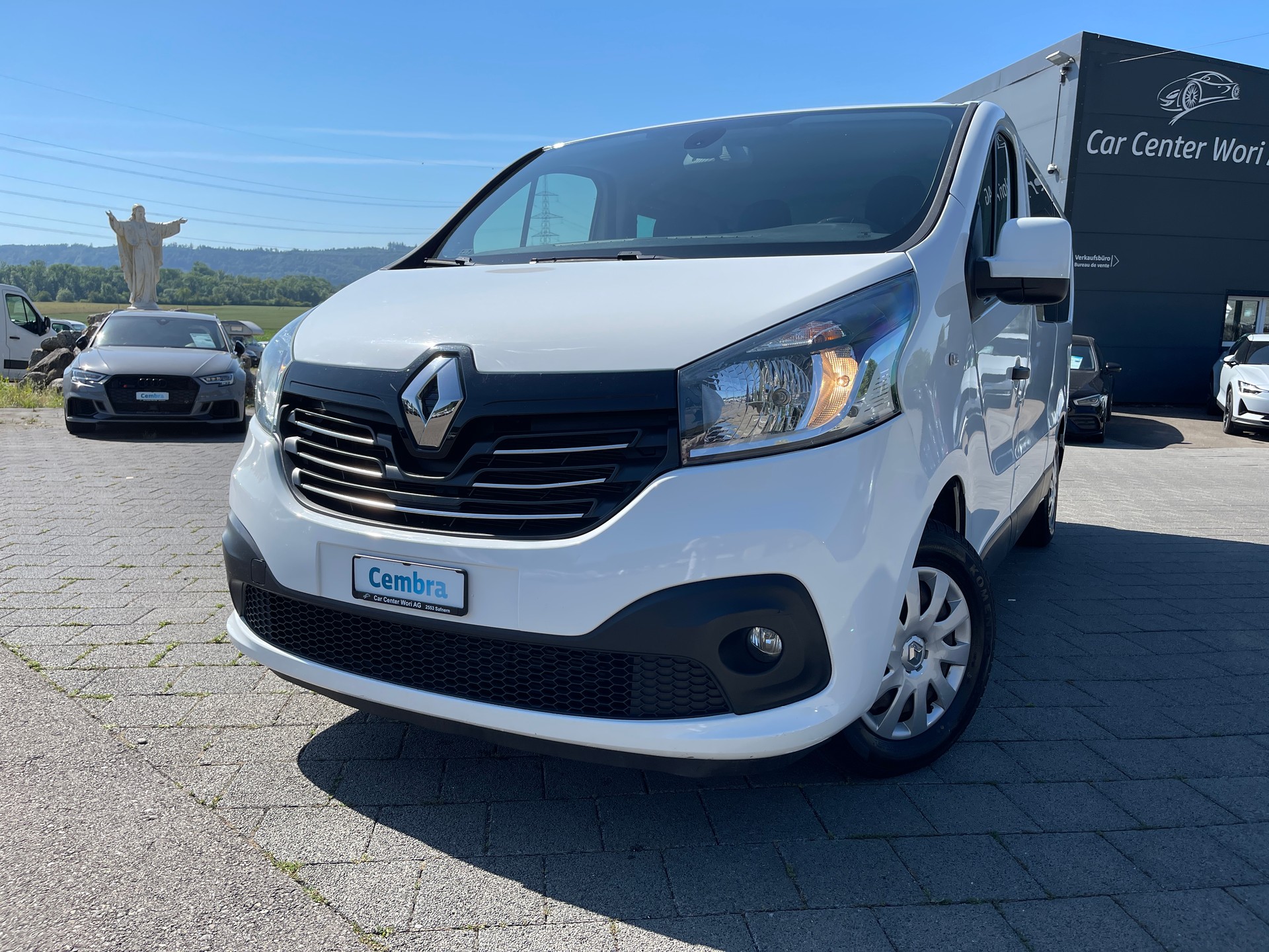 RENAULT Trafic ENERGY dCi 145 Grand Passenger Dynamique-image-0
