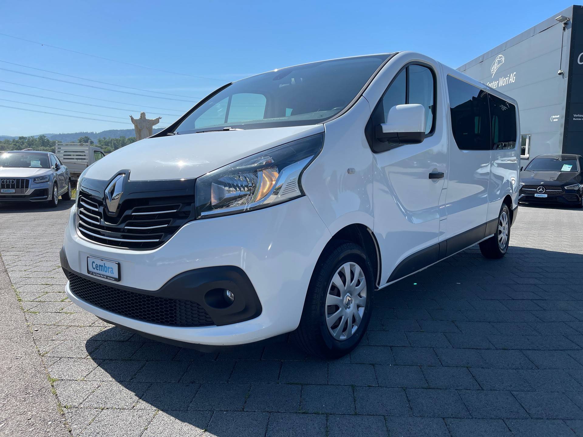 RENAULT Trafic ENERGY dCi 145 Grand Passenger Dynamique-image-1