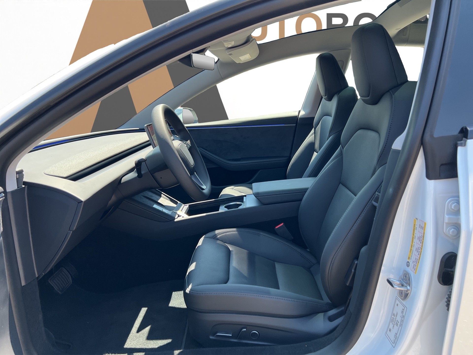 TESLA Model 3 Long Range Dual Motor AWD-image-8