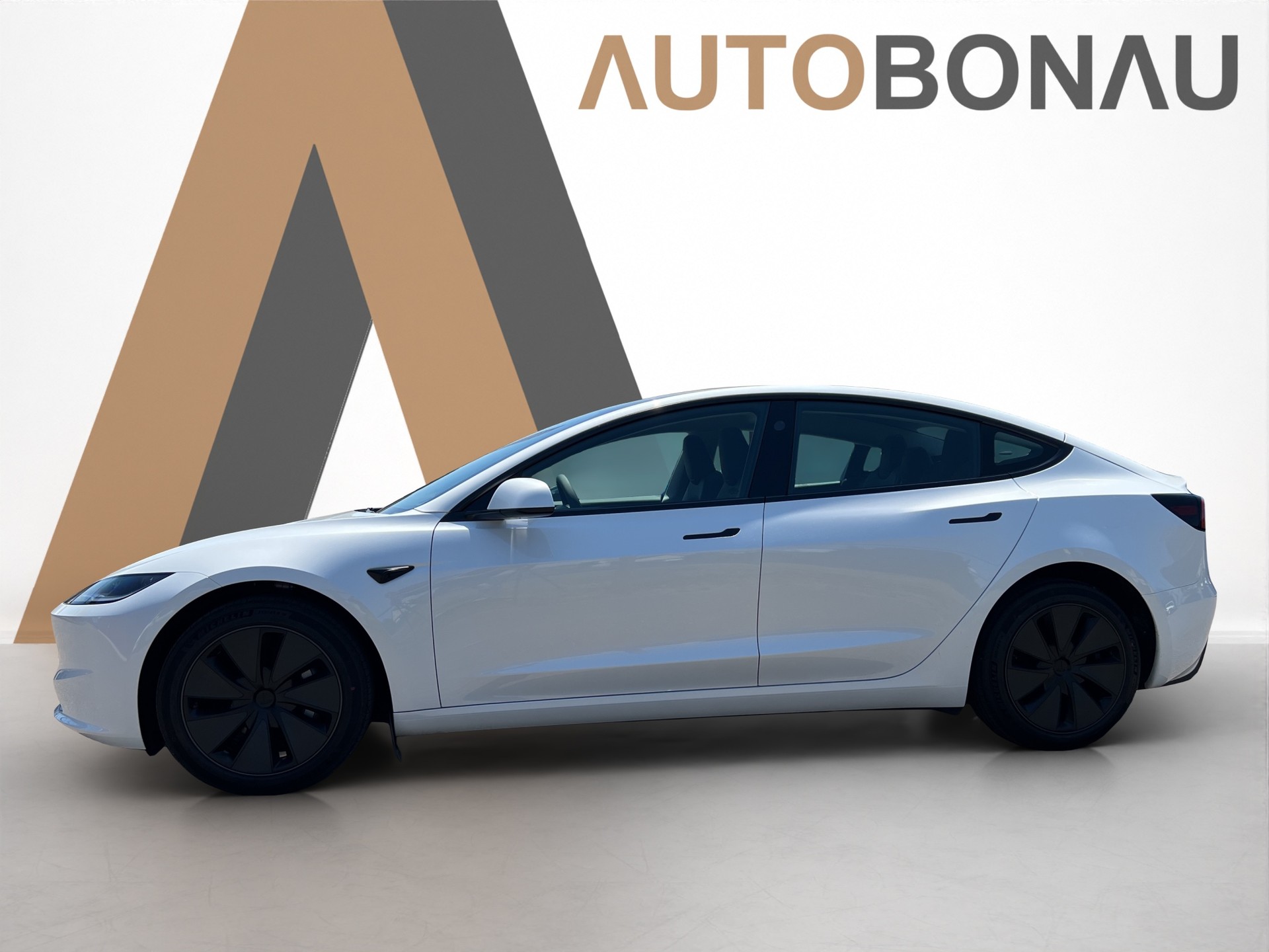 TESLA Model 3 Long Range Dual Motor AWD-image-1