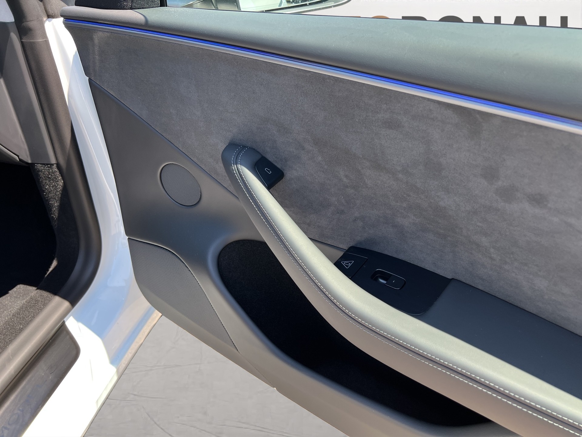 TESLA Model 3 Long Range Dual Motor AWD-image-14