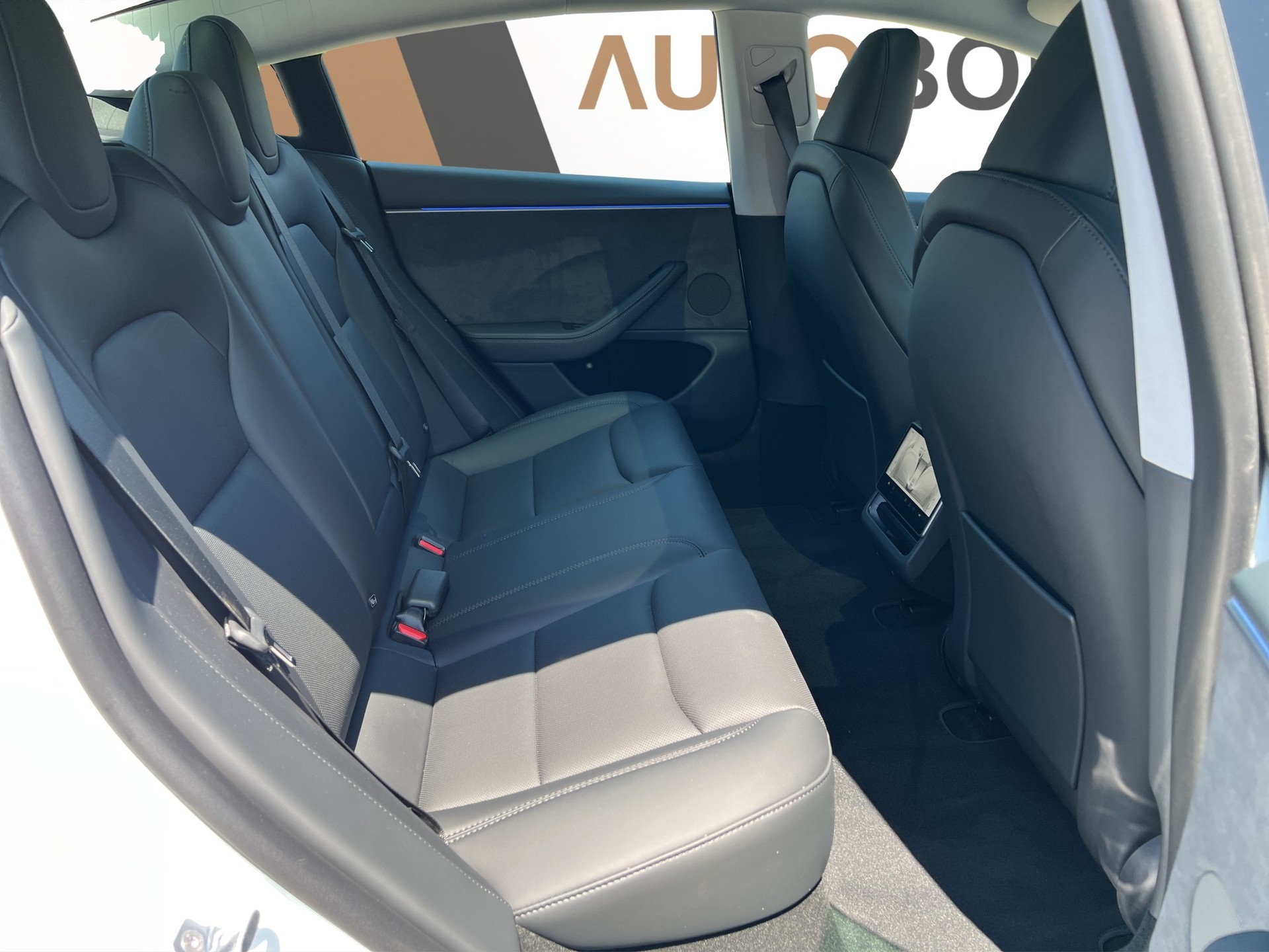 TESLA Model 3 Long Range Dual Motor AWD-image-15