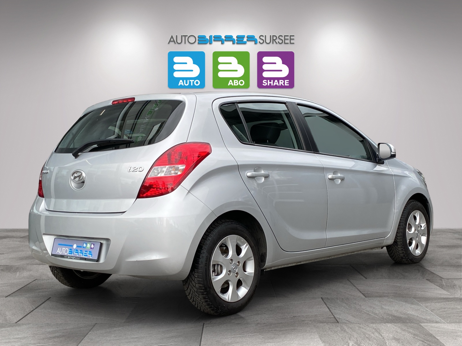 HYUNDAI i20 1.4 Style-image-4