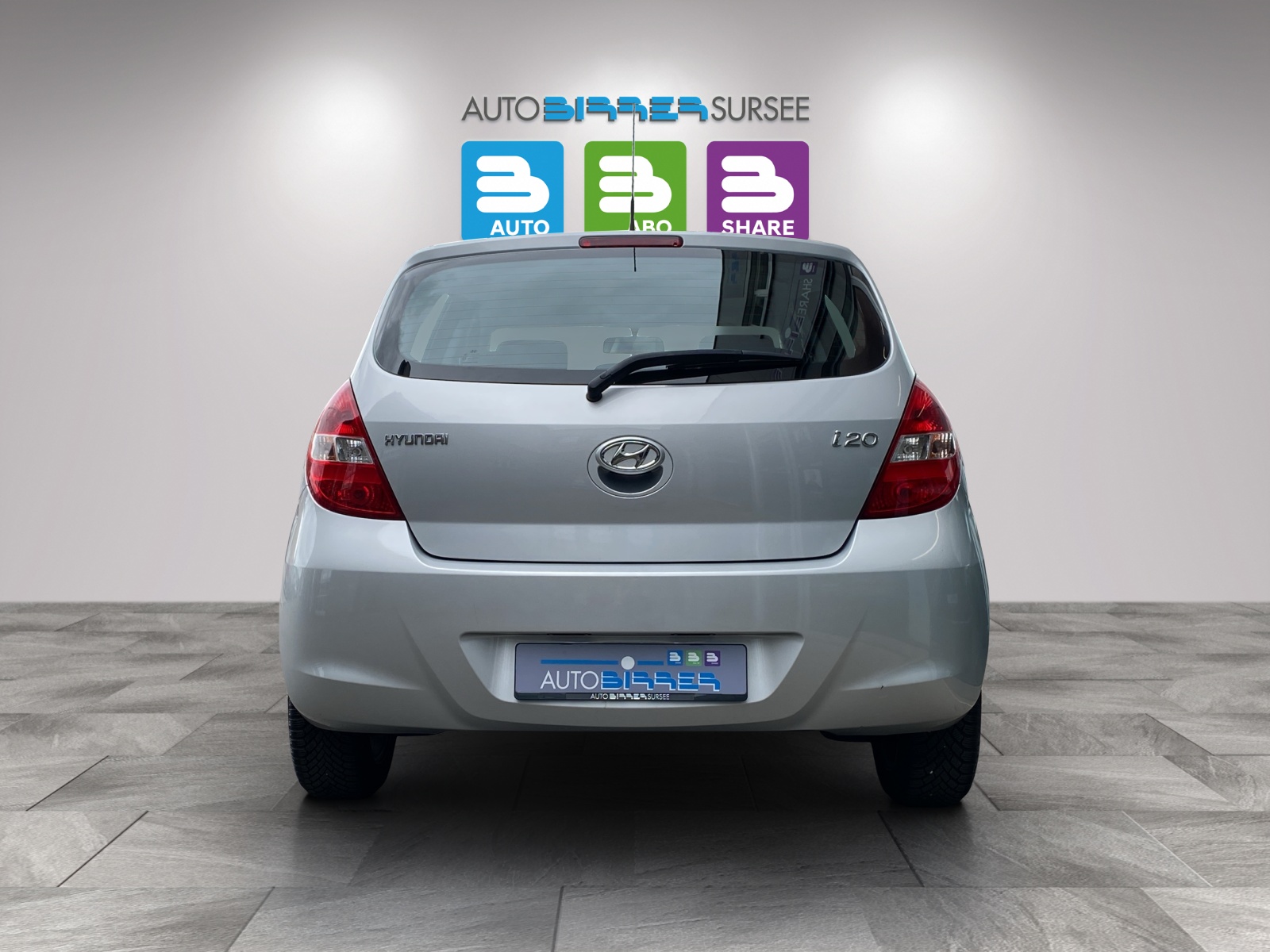 HYUNDAI i20 1.4 Style-image-5